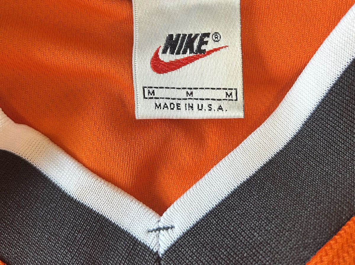 Nike Vintage Nike Shirt Orange Black Swoosh Athletic USA 90s Size US M / EU 48-50 / 2 - 7 Thumbnail