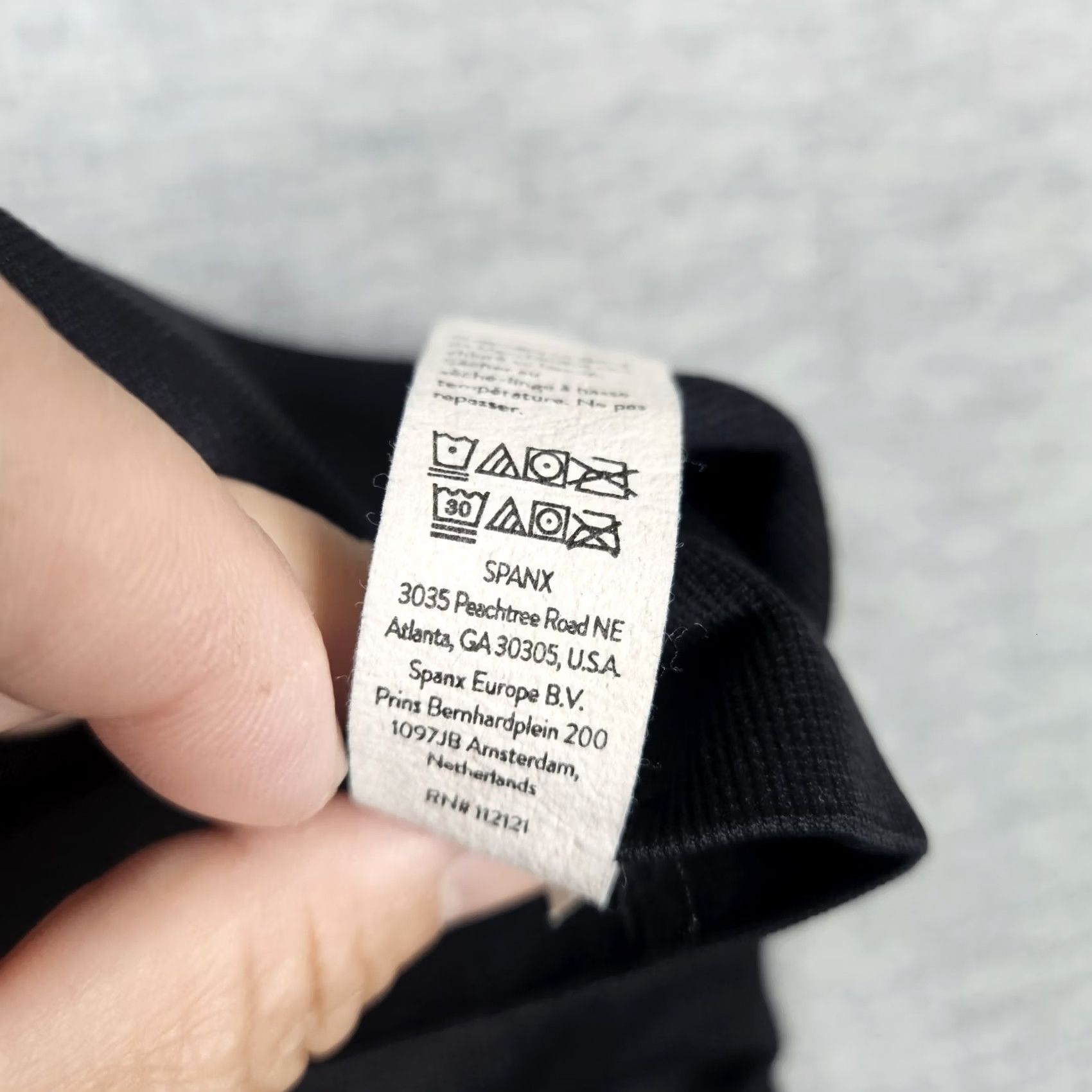Spanx Spanx Black Seamless Mid Rise Cropped Legging Size L Womens Pants Size 36" / US 14 / IT 50 - 5 Thumbnail