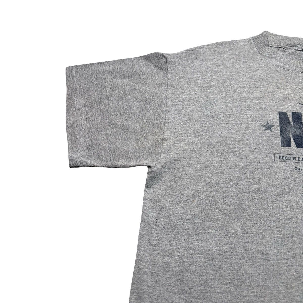 Nike Vintage 90s Nike Athletic Dept Graphic T Shirt Distressed Size US L / EU 52-54 / 3 - 4 Thumbnail