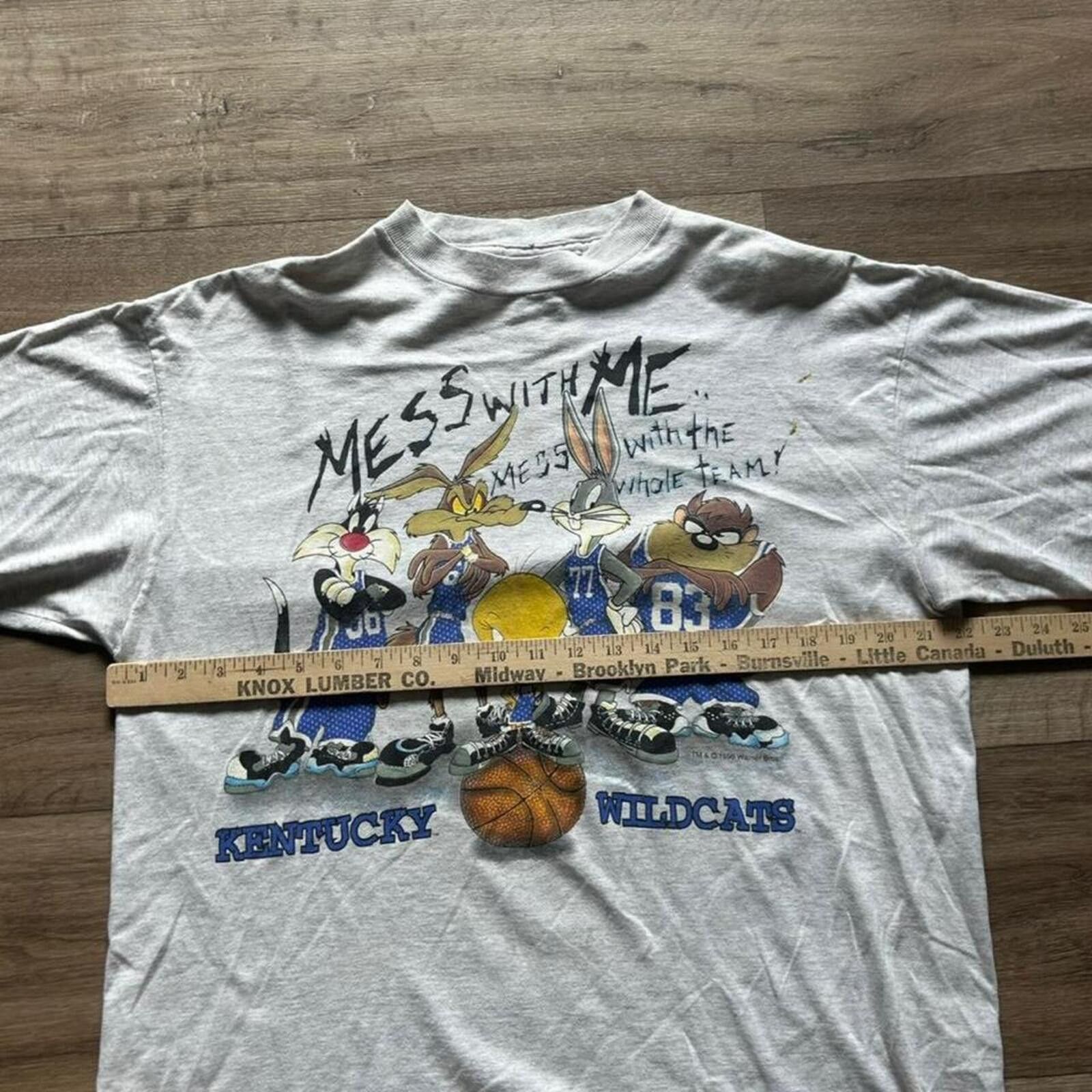 Other Vintage 1996 Kentucky Wildcats Looney Tunes Basketball shirt Size US L / EU 52-54 / 3 - 6 Thumbnail