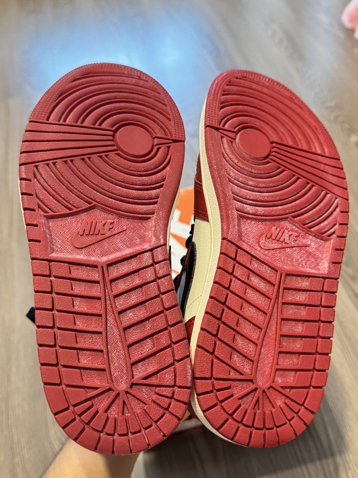 Nike AIR JORDAN 1 RETRO HIGH OG LOST AND FOUND. Size US 5.5 / IT 35.5 - 5 Thumbnail