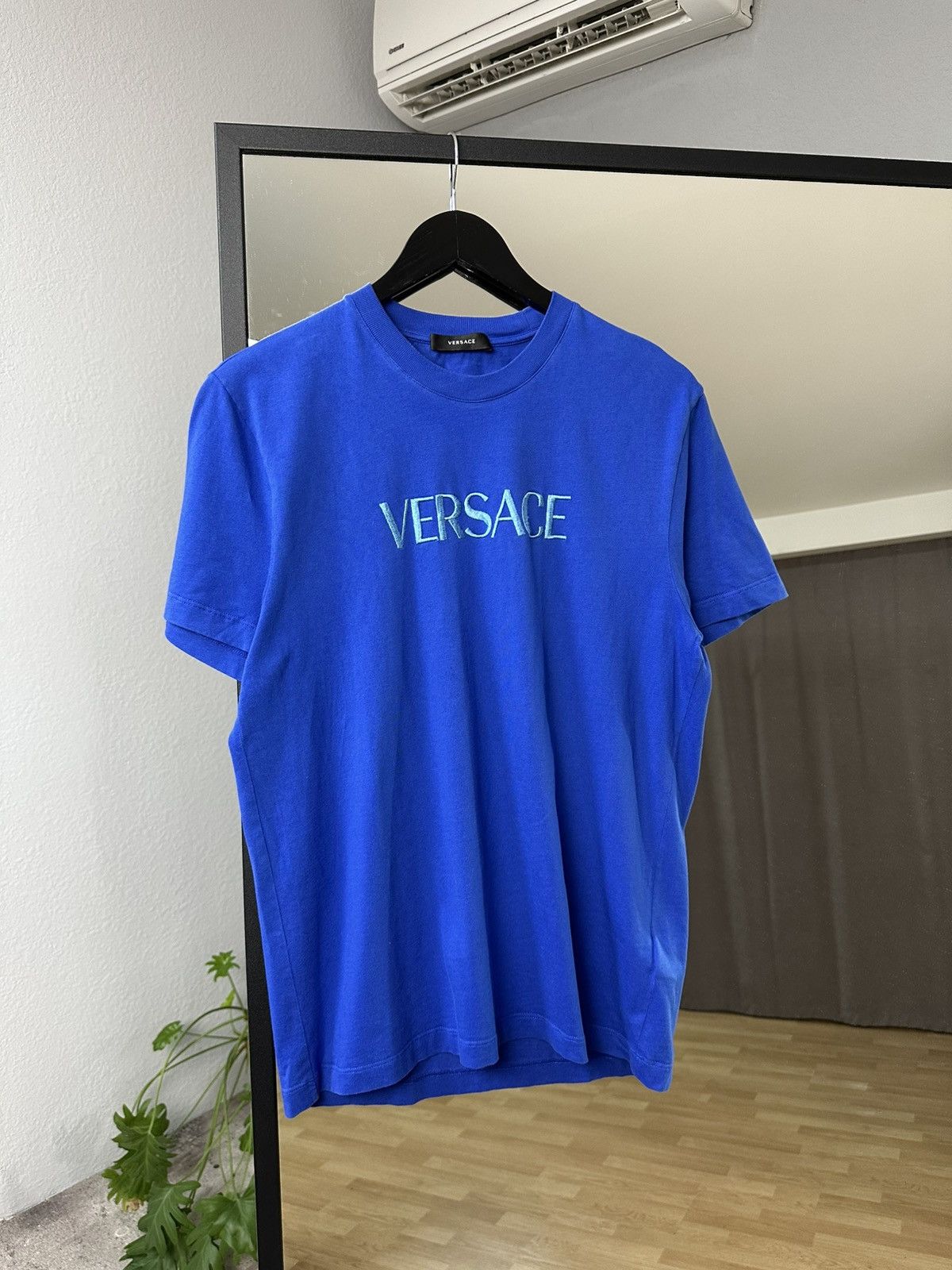 Vintage Gianni Versace T-Shirt Tee Embroidered Big Logo Blue