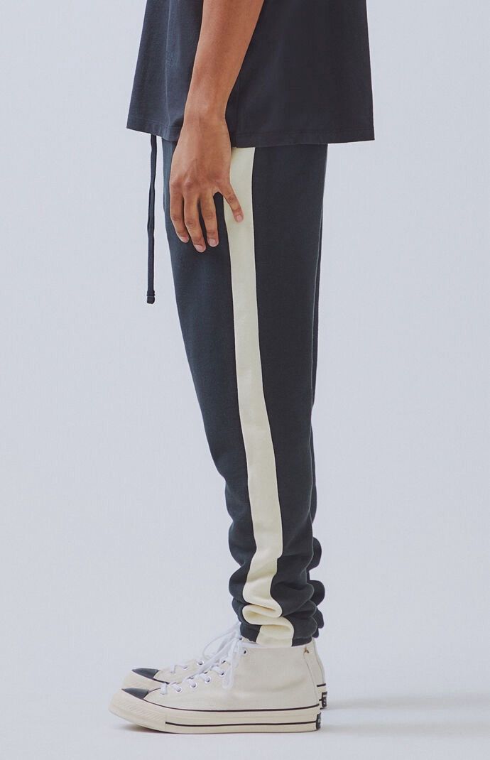 Essentials SS20 Fear of God Essentials Side Stripe Sweatpants Size M Size US 32 / EU 48 - 13 Thumbnail