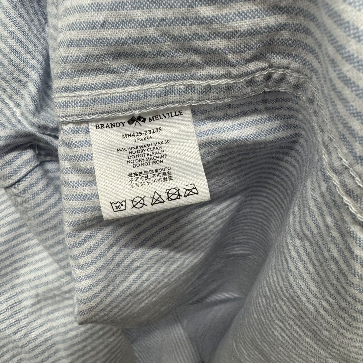 Other Brandy Melville Button-Up Size US M / EU 48-50 / 2 - 4 Thumbnail