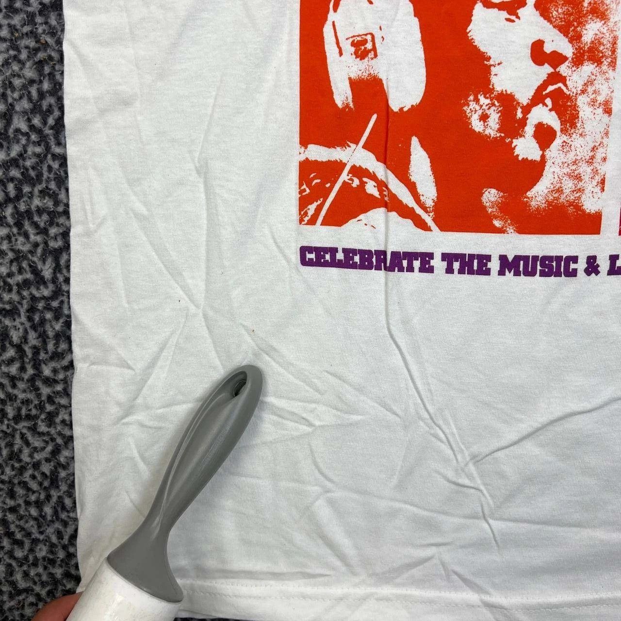 Gildan Vintage Experience Jimi Hendrix Shirt Men XL White Gildan Size US XL / EU 56 / 4 - 7 Thumbnail