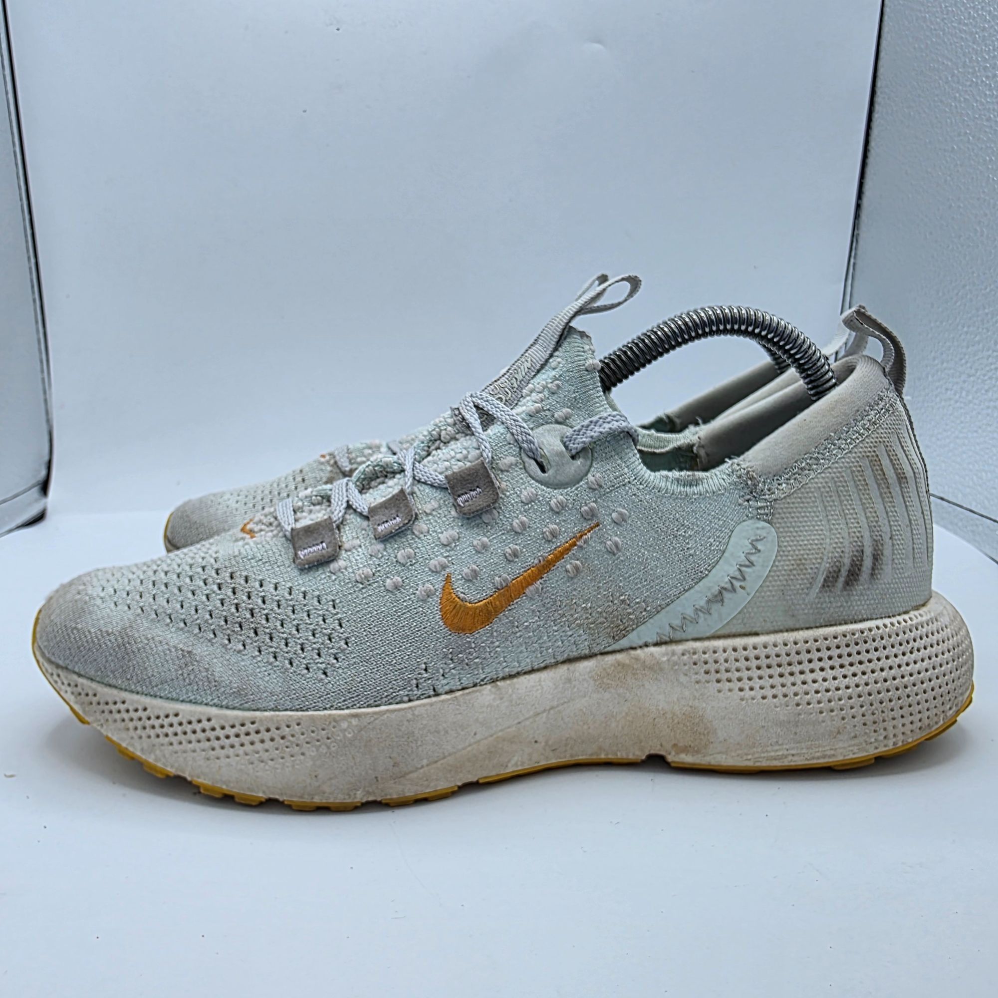Nike Nike React Escape Run Women Size 6 Running Shoes Barely Gree Size US 9 / IT 39 - 13 Thumbnail