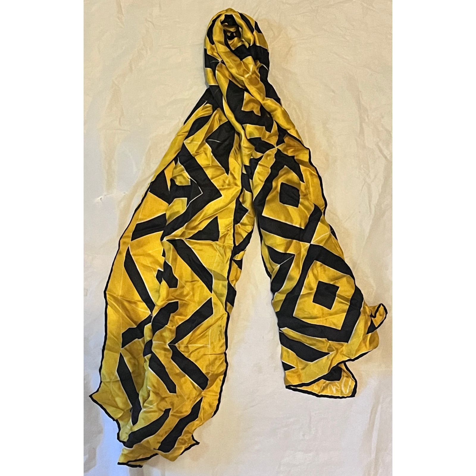 Other Vintage VERA Neumann Scarf ~ 15" x 44" Size ONE SIZE - 7 Thumbnail