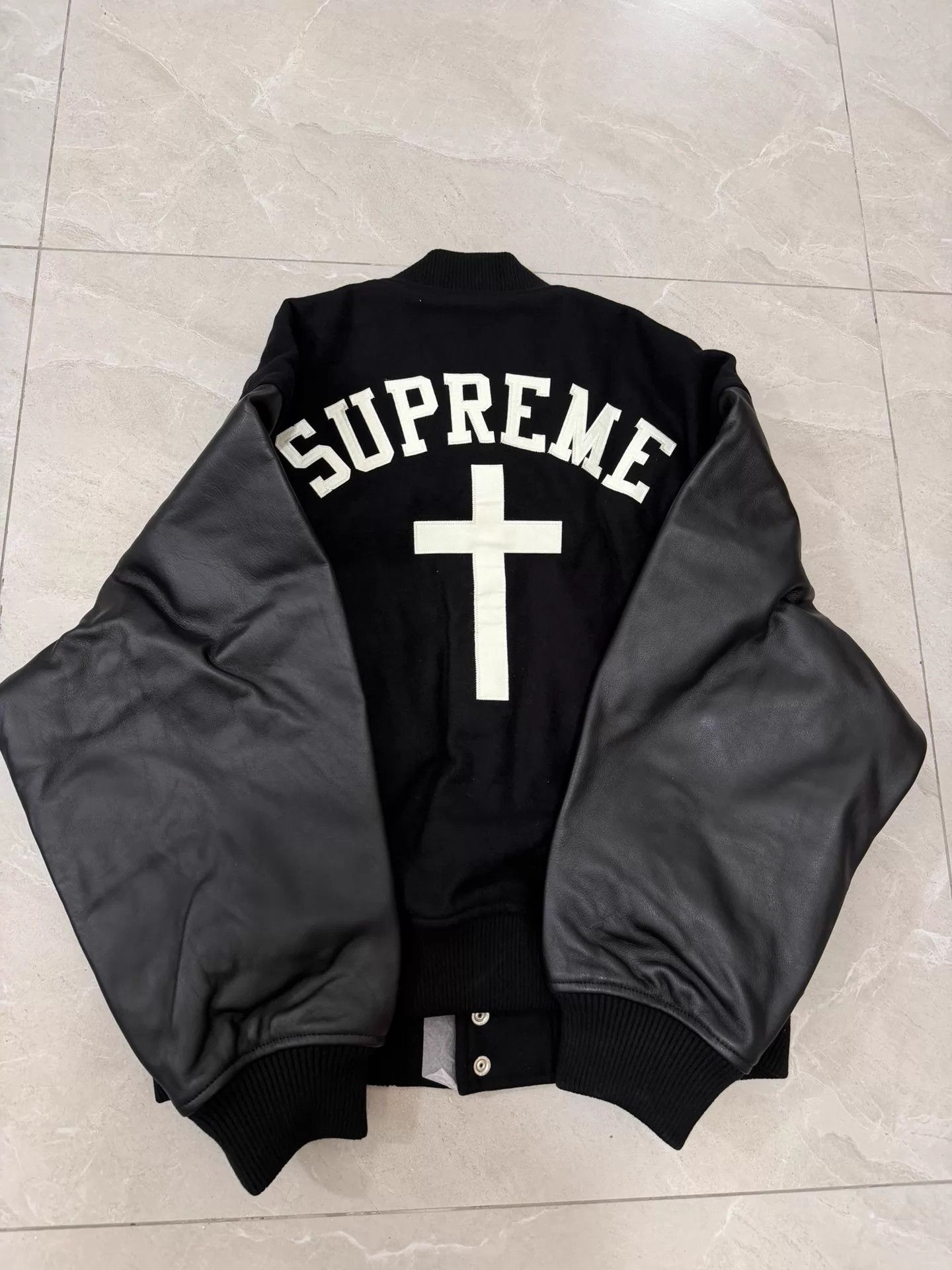 Supreme Supreme SS26 WEEK7 Cross Varsity Jacket Black L Size US L / EU 52-54 / 3 - 4 Thumbnail