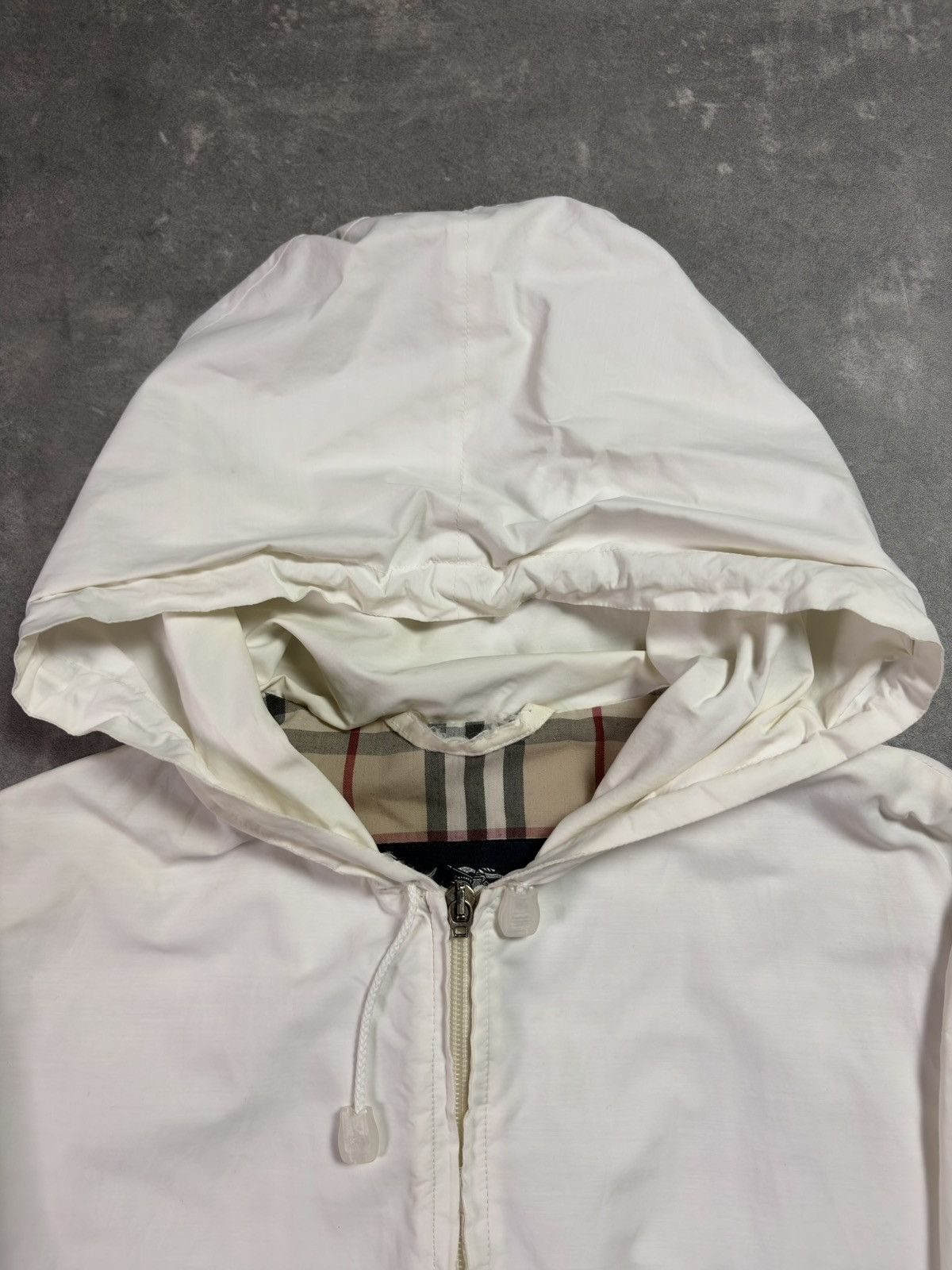 Burberry Burberry Vintage Distressed Faded Hooded Light Jacket L XL Size US L / EU 52-54 / 3 - 19 Thumbnail