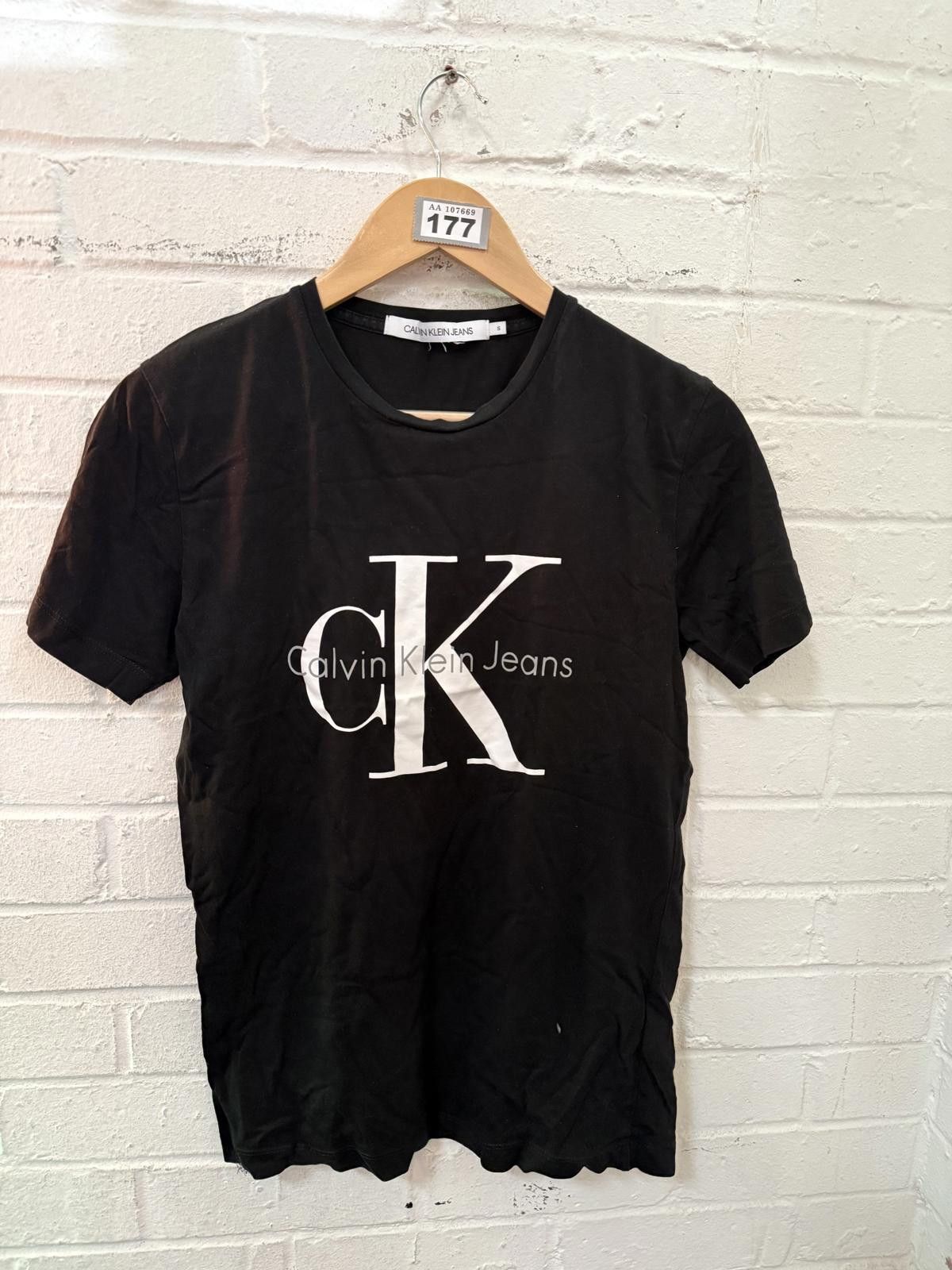 Other Calvin Klein Jeans Black Logo T-Shirt Size US S / EU 44-46 / 1 - 1 Thumbnail