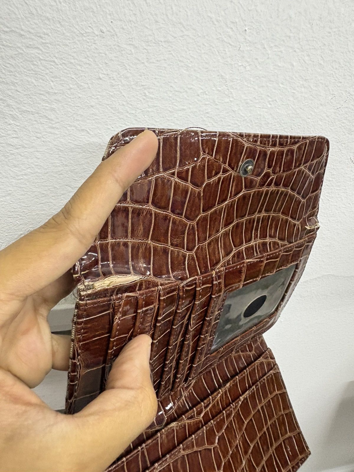 Guess Y2k GUESS Brown Croc Gloss Monogram Buckle Trifold Wallet Size ONE SIZE - 7 Thumbnail