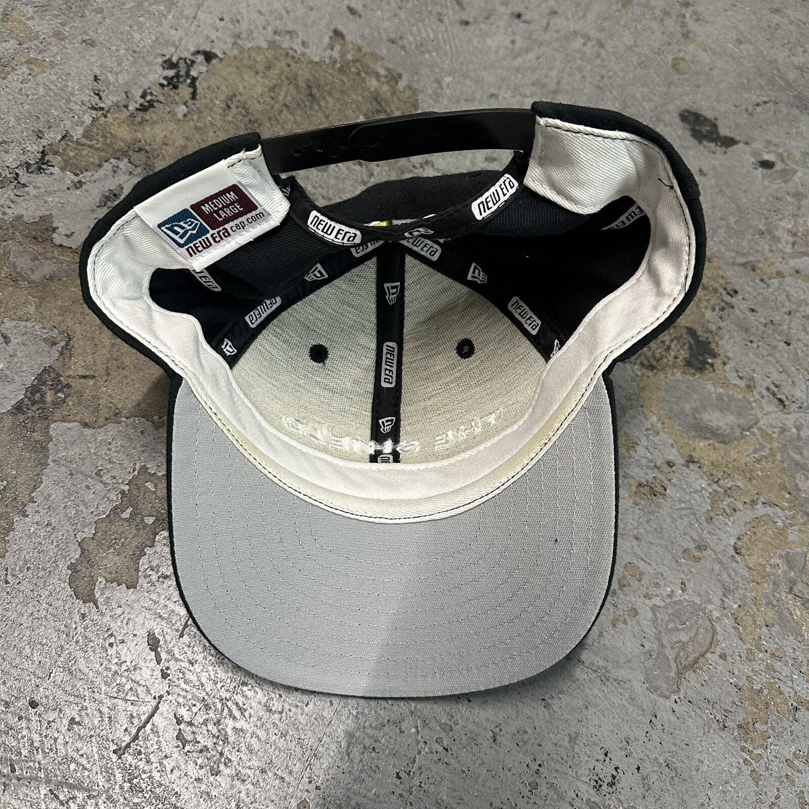 New Era × Vintage Vintage Y2K New Era The Shield TV Show Cast & Crew Hat Size ONE SIZE - 3 Thumbnail