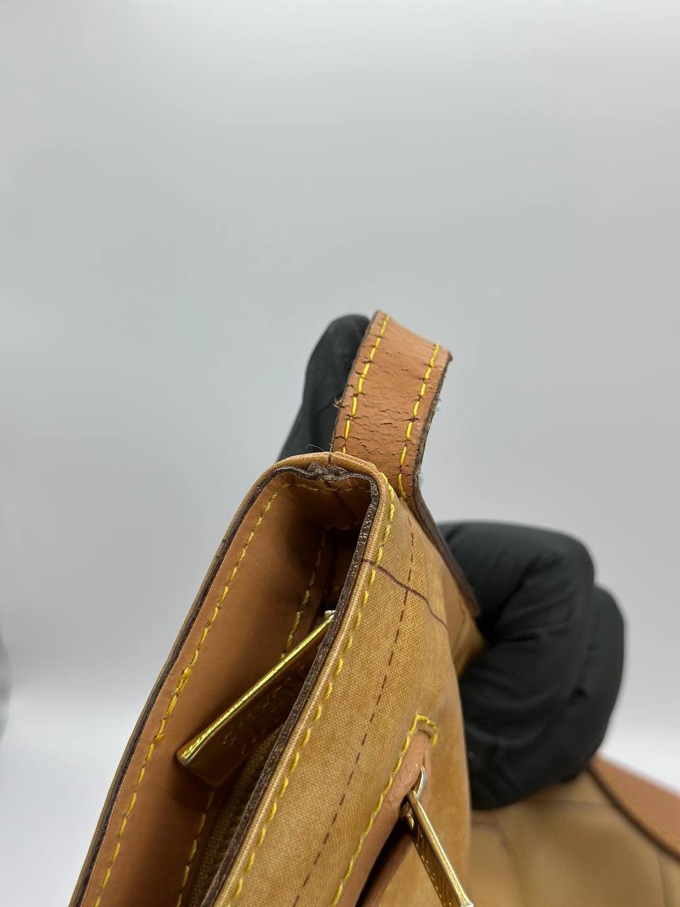 Alviero Martini Alviero Martini Classe Geo Map Shoulder Bag Vintage Leather Size ONE SIZE - 13 Thumbnail