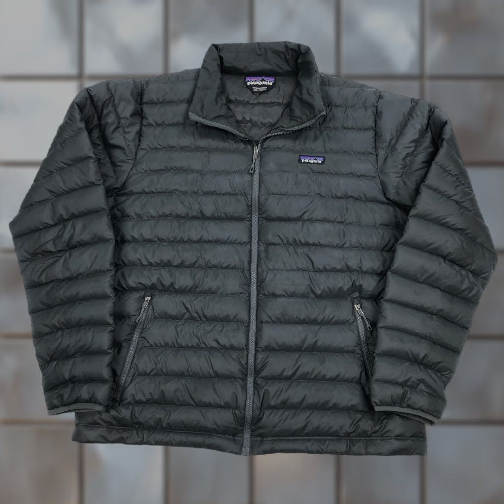 Patagonia Patagonia Jacket XL Down Puffer Gray Full Zip Stand-Up Collar Puffer Jacket Men XL Zip Pockets Casual Travel Workwear Outdoor Modern Size US XL / EU 56 / 4 - 1 Thumbnail