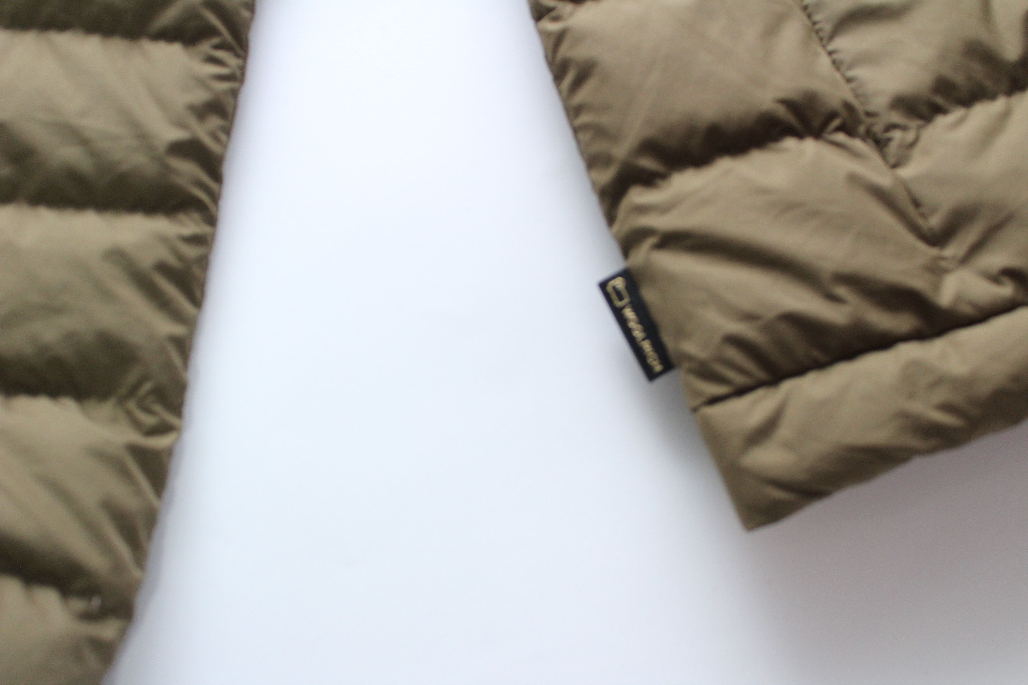 Woolrich Woolen Mills Woolrich Hibiscus Down Jacket Womens Size L Hype Size L / US 10 / IT 46 - 8 Thumbnail