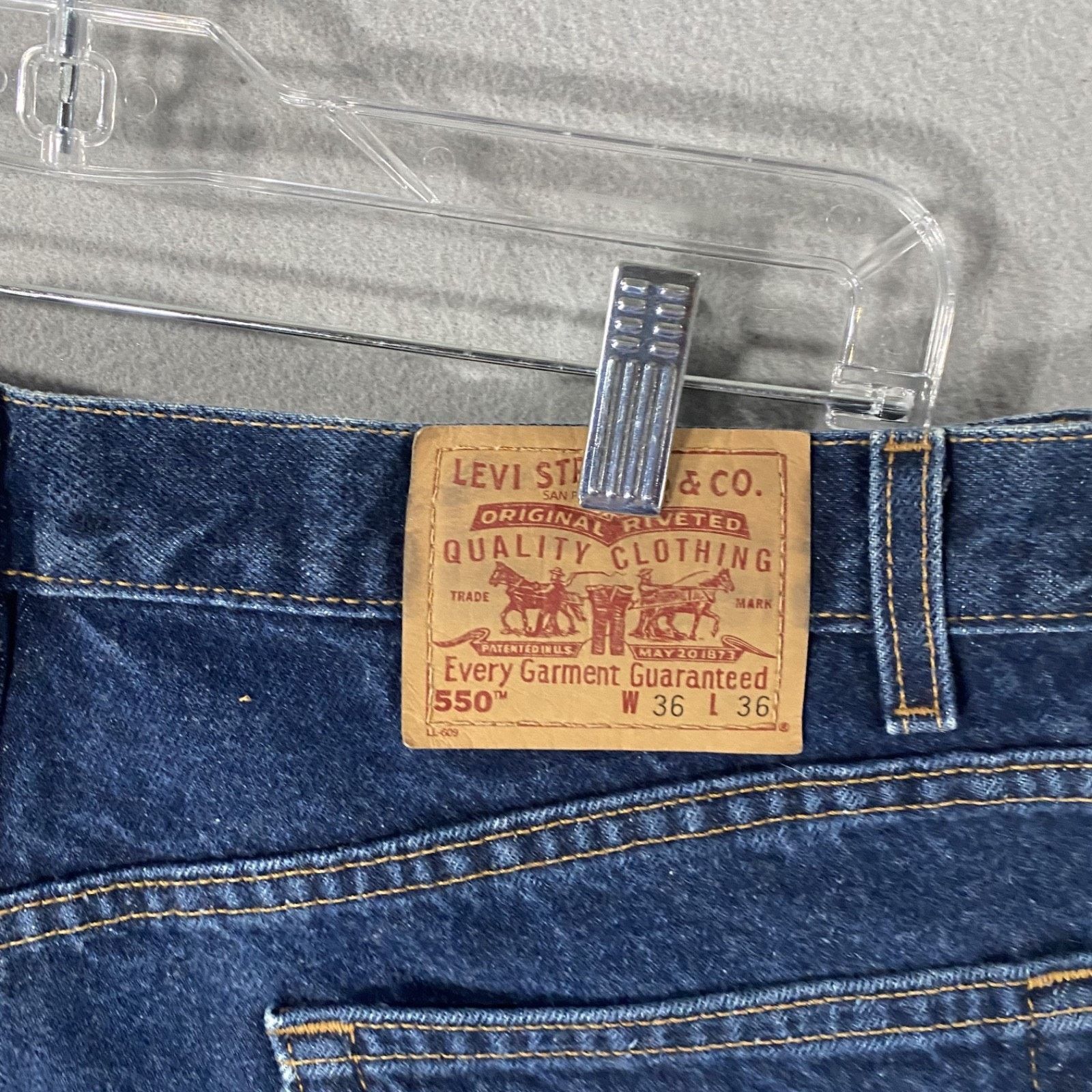 Levi's Vtg Levis 550 Relaxed Fit Denim Blue Jeans USA Mens 36x36 Size US 36 / EU 52 - 6 Thumbnail