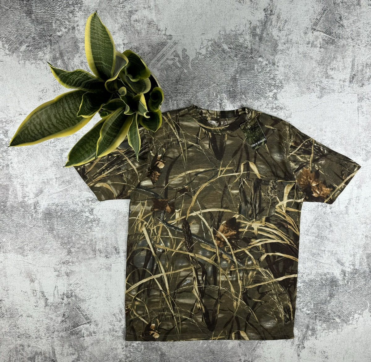 Realtree Vintage NEW Camo Realtree Thick Jungle Army Y2K T Shirt Tee Size US L / EU 52-54 / 3 - 1 Thumbnail