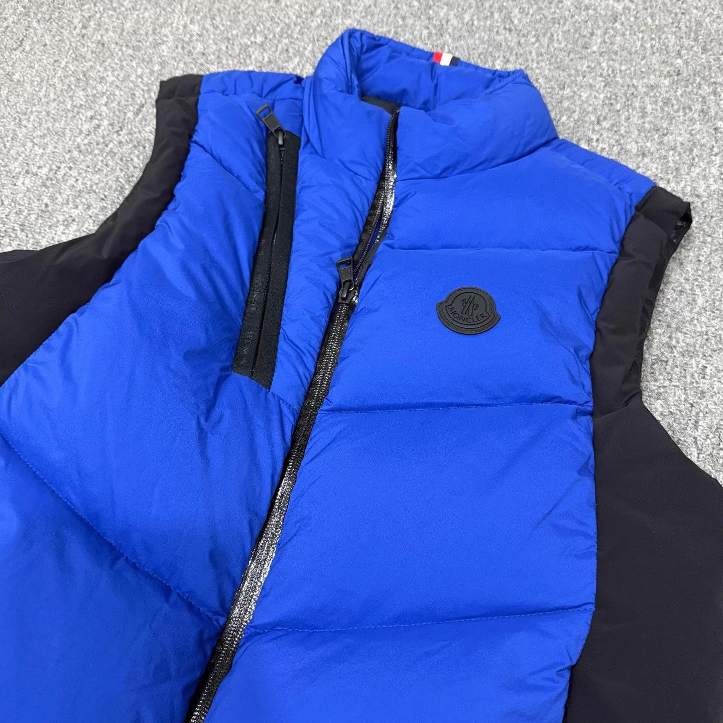 Moncler Moncler Blue Down Vest Size 2 99 New Size US M / EU 48-50 / 2 - 3 Thumbnail