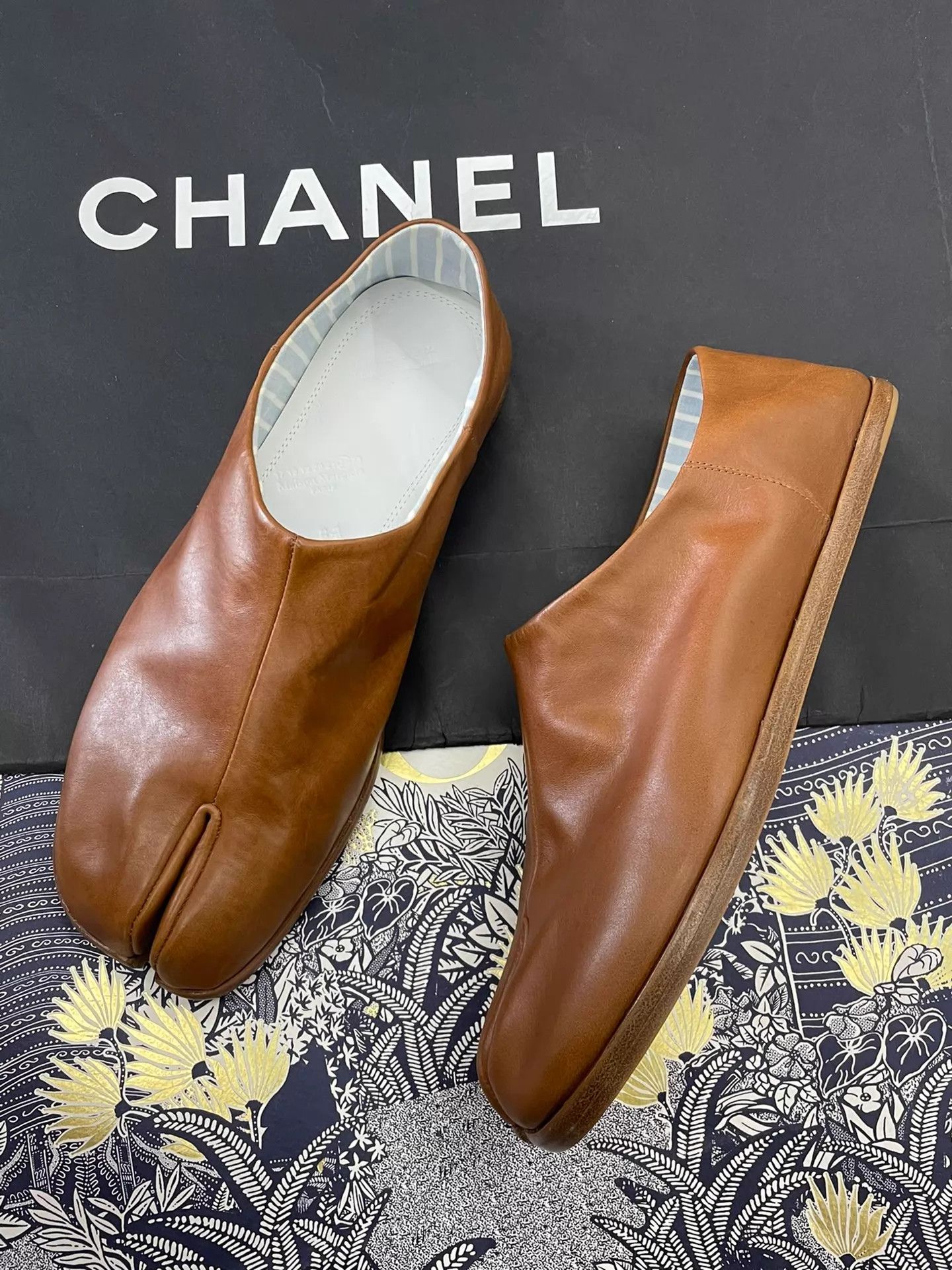 Maison Margiela Maison Margiela Caramel Tabi Shoes 39 Unused Size US 8.5 / IT 38.5 - 2 Thumbnail