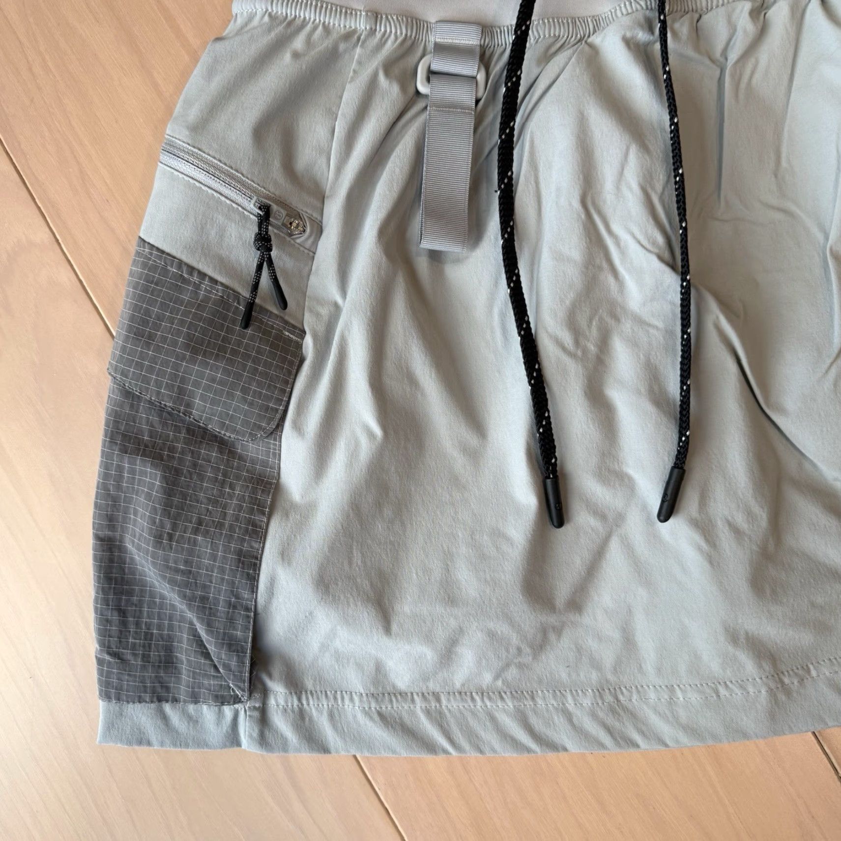 Lululemon Lululemon Multi Pocket High Rise Hiking Skirt Women's 2 Gray Athletic Outdoors Size 26" / US 2 / IT 38 - 4 Thumbnail