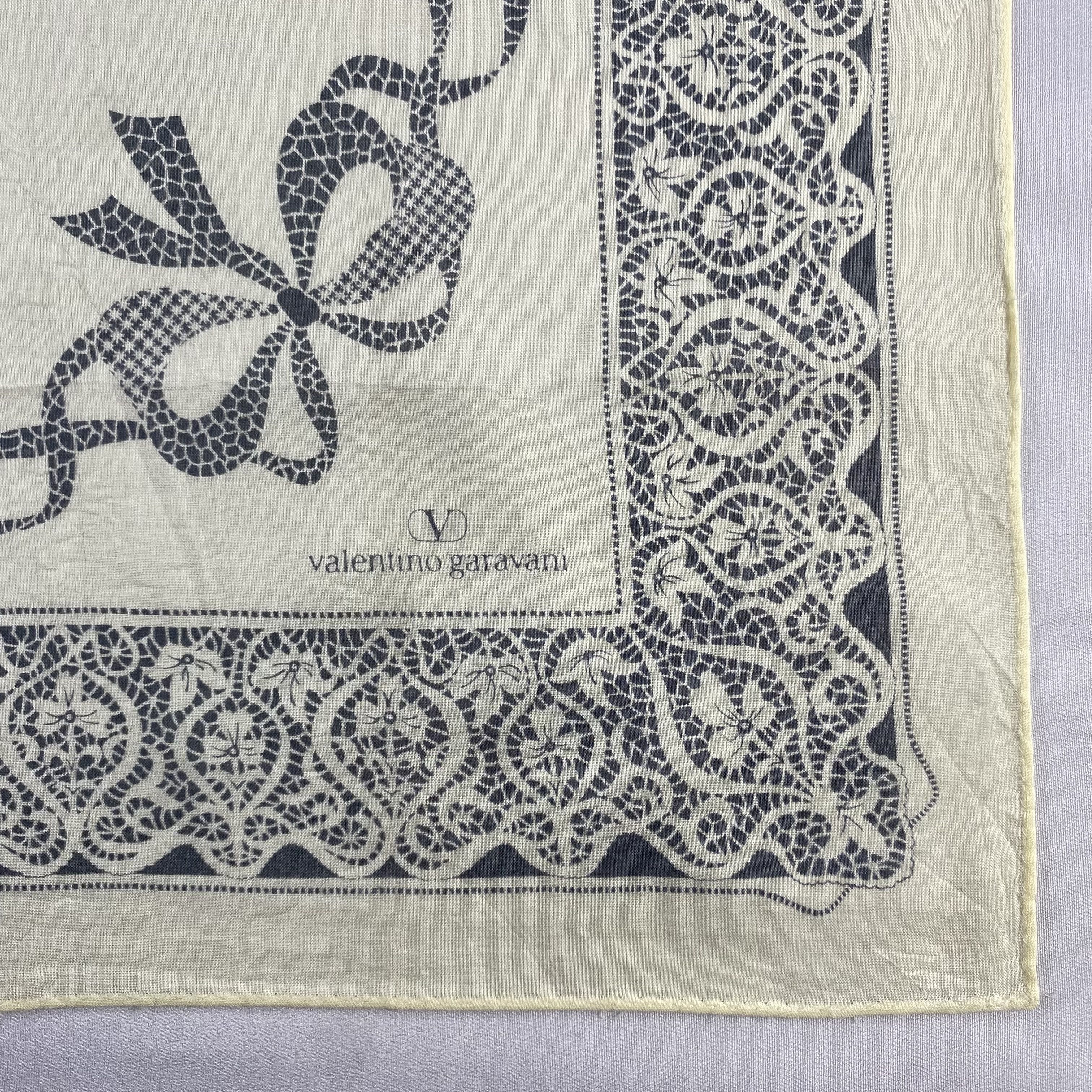 Valentino × Vintage Valentino Garavani Bandana/ Handkerchief / Neckerchief-P1653 Size ONE SIZE - 3 Thumbnail