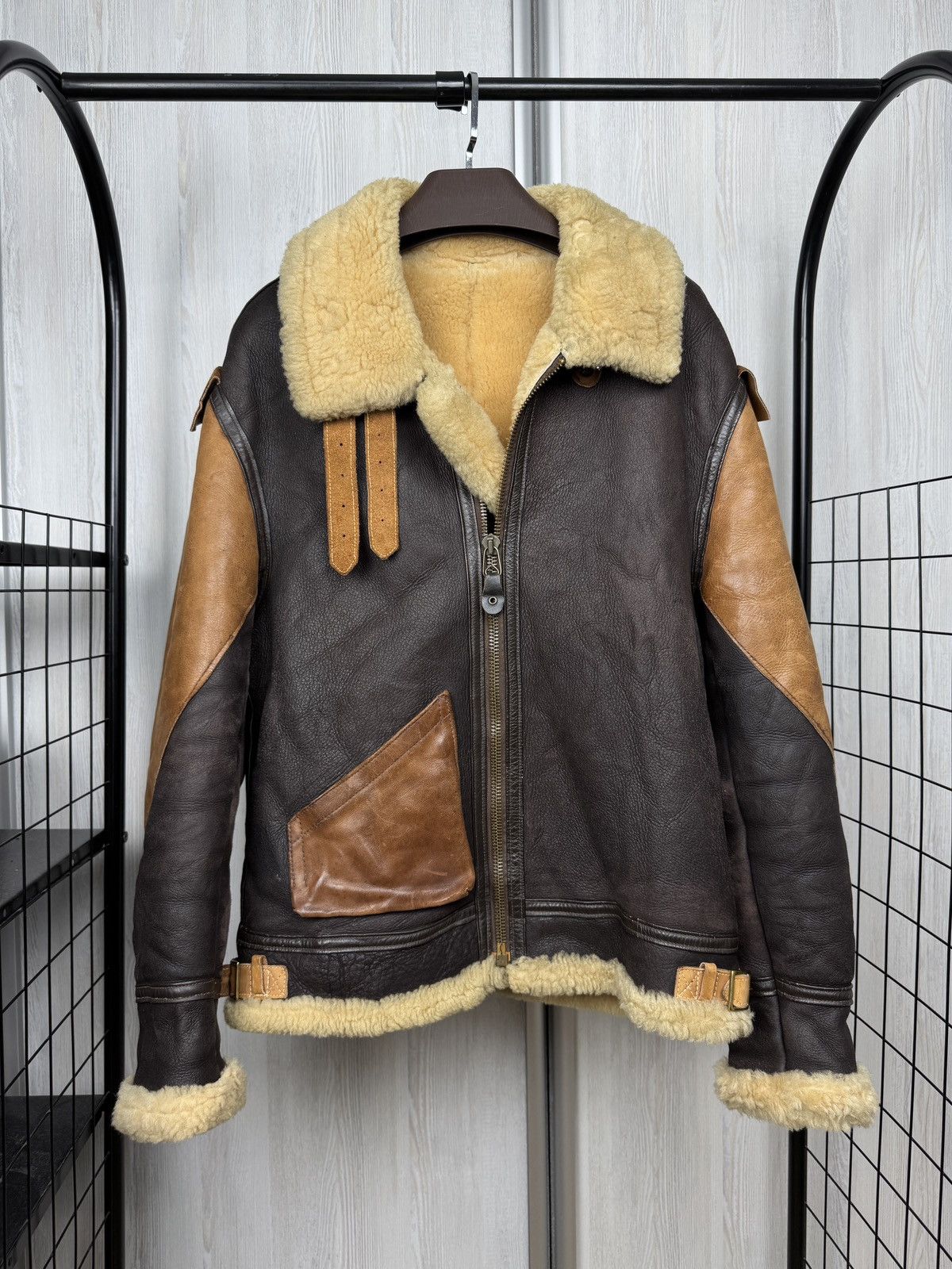 Willis & Geiger Willis & Geiger Type B-3 Leather Flight Mouton Bomber Jacket Size US M / EU 48-50 / 2 - 1 Thumbnail