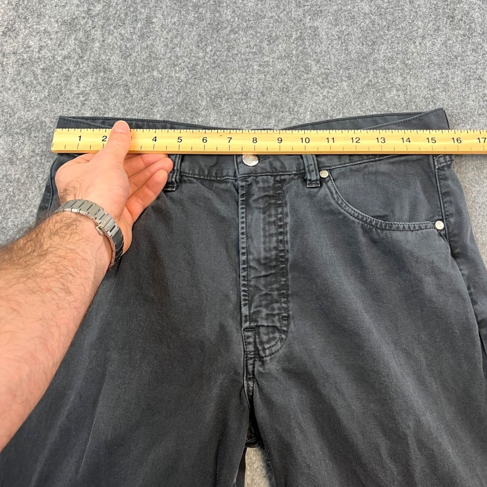 Hugo Boss VINTAGE Hugo Boss Jeans Regular Straight Mens 32 Charcoal Grey Cotton Denim 5-Pocket Brand: Hugo Boss Mens Jeans Straight 32 Charcoal Wash Grey Cotton Size US 32 / EU 48 - 6 Thumbnail