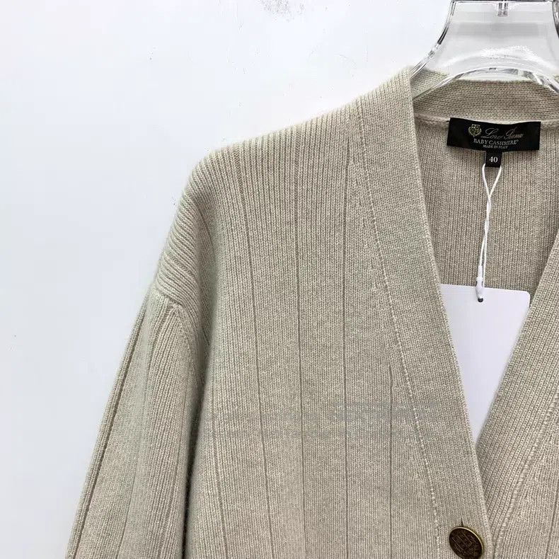 Loro Piana Loro Piana Khaki Cashmere V-Neck Single Breasted Short Sle Size XS / US 0-2 / IT 36-38 - 3 Thumbnail