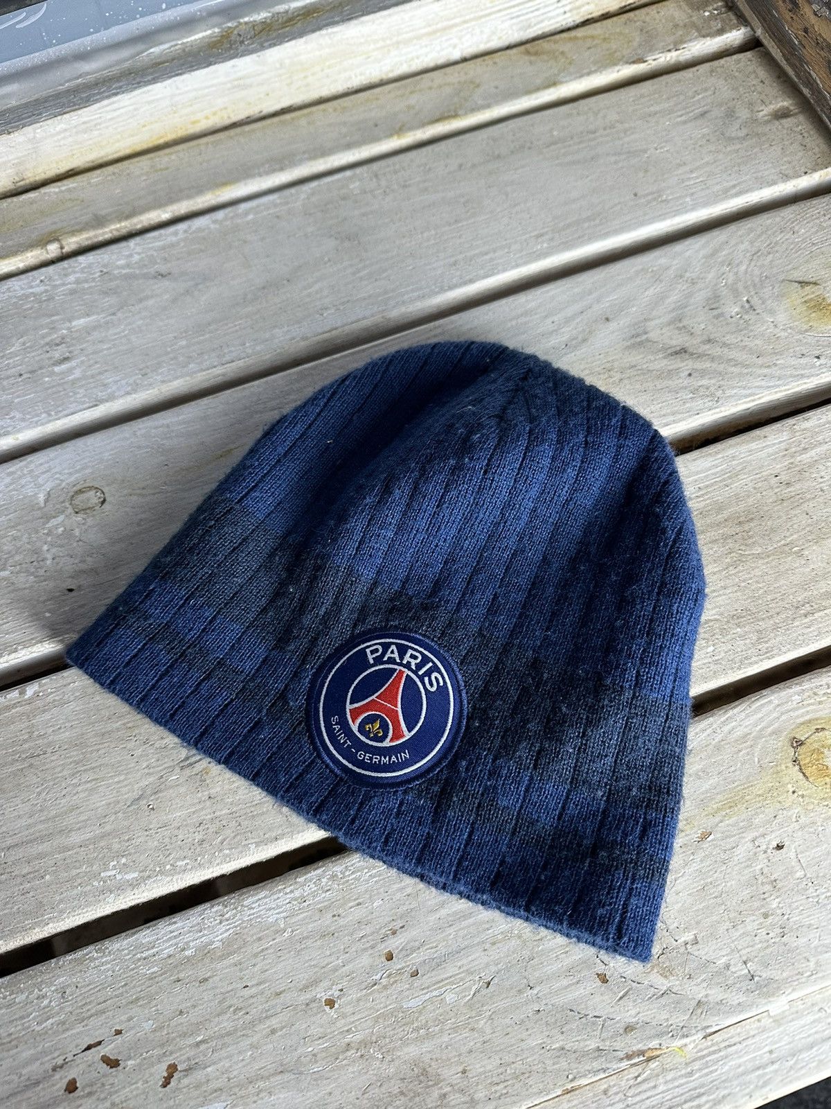 Vintage 🚨Paris Saint Germain vintage hat PSG RARE SOCCER VINTAGE Size ONE SIZE - 1 Thumbnail
