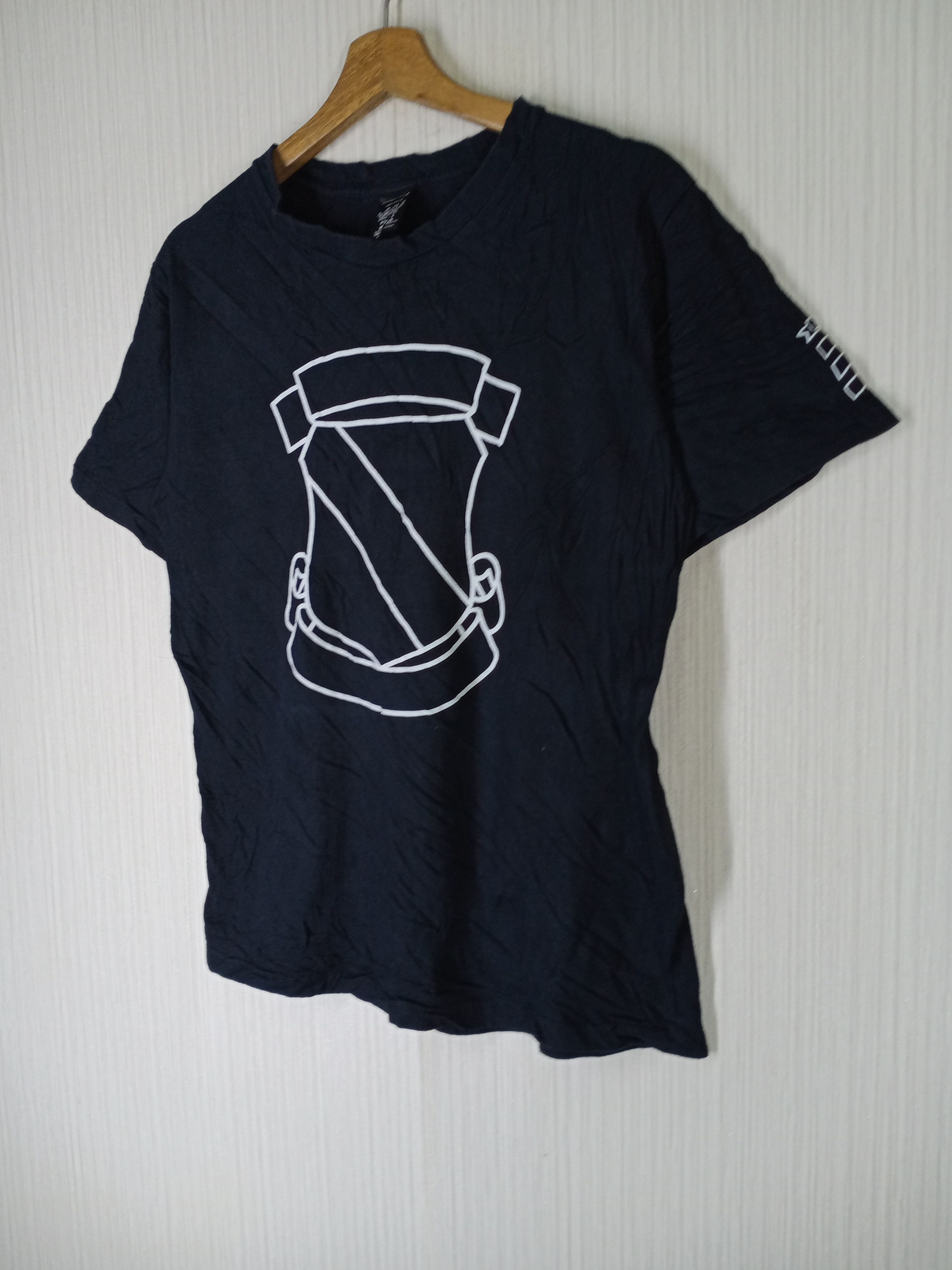 Number (N)ine Rare Number Nine Sheild Big Logo Tee Size US M / EU 48-50 / 2 - 3 Thumbnail