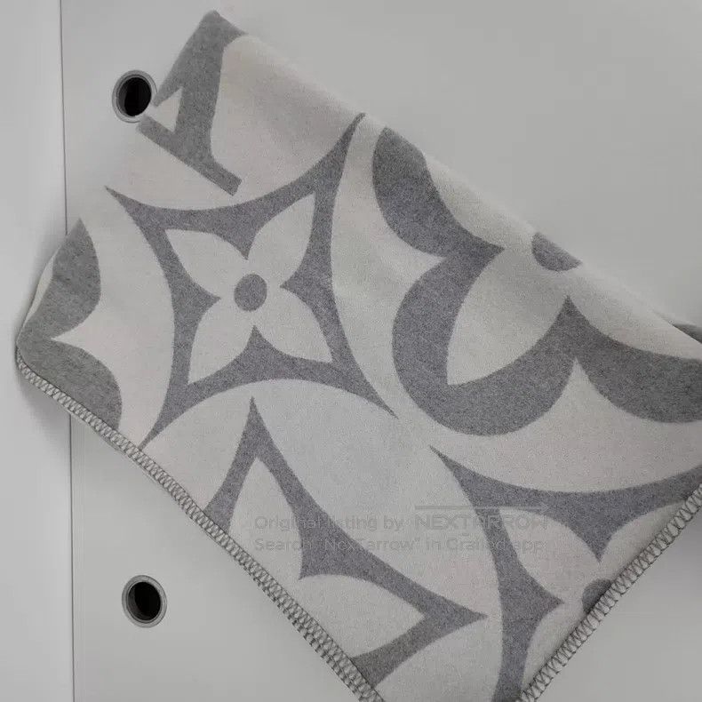 Louis Vuitton Louis Vuitton Grey wool blanket Size ONE SIZE - 2 Thumbnail