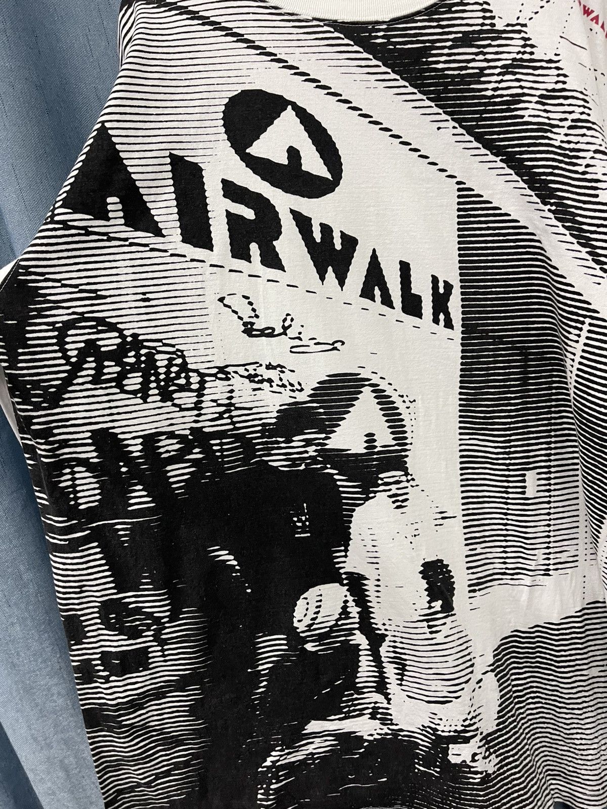 Airwalk OVP Airwalk long sleeve shirt Size US L / EU 52-54 / 3 - 4 Thumbnail