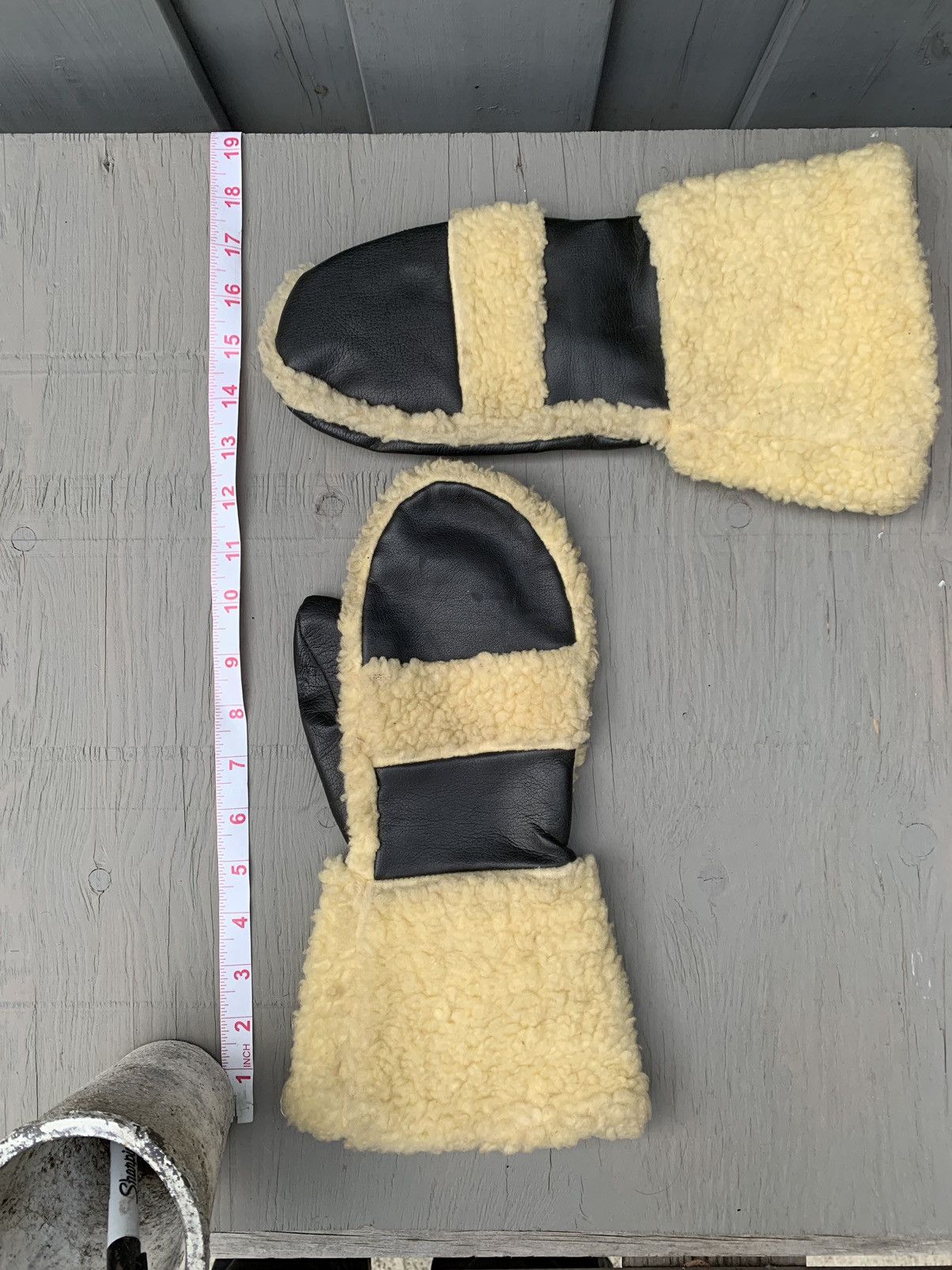 Vintage Vintage Shearling Mittens Vegan Leather Wool Sheepskin 90s Size ONE SIZE - 4 Thumbnail