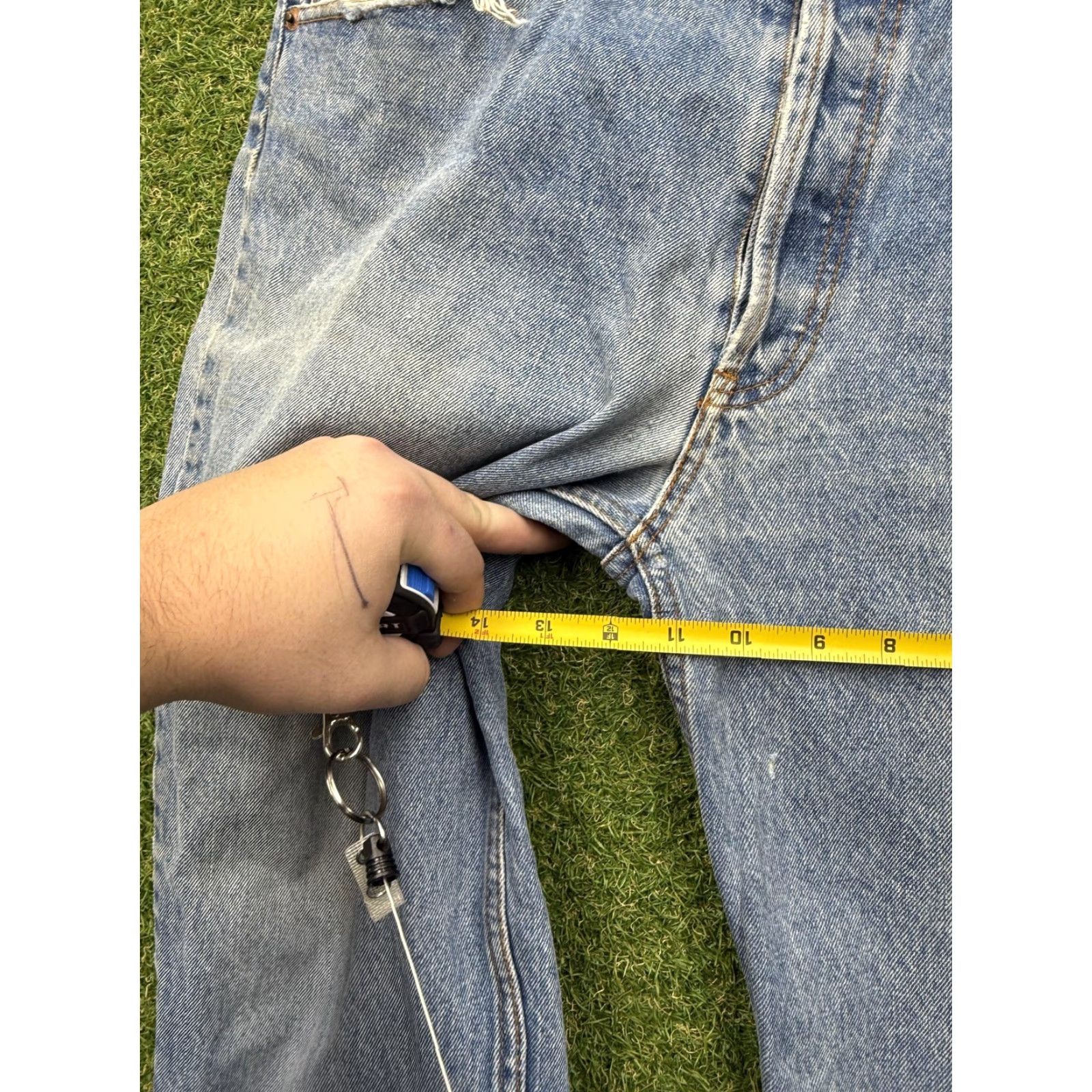 Levi's VINTAGE Levis Jeans Mens 32x32 Blue Straight Leg High Rise Button Fly Distressed Denim Size US 32 / EU 48 - 3 Thumbnail