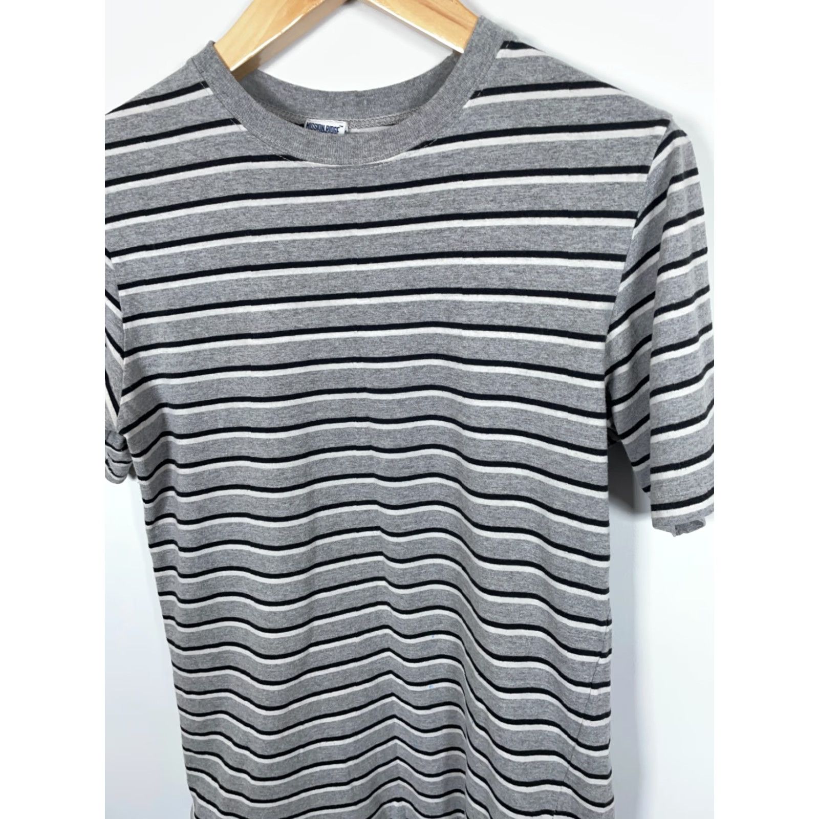 Vintage Y2K Striped T-Shirt Adult Medium Gray Black Skater Mission Ridge Size US M / EU 48-50 / 2 - 7 Thumbnail