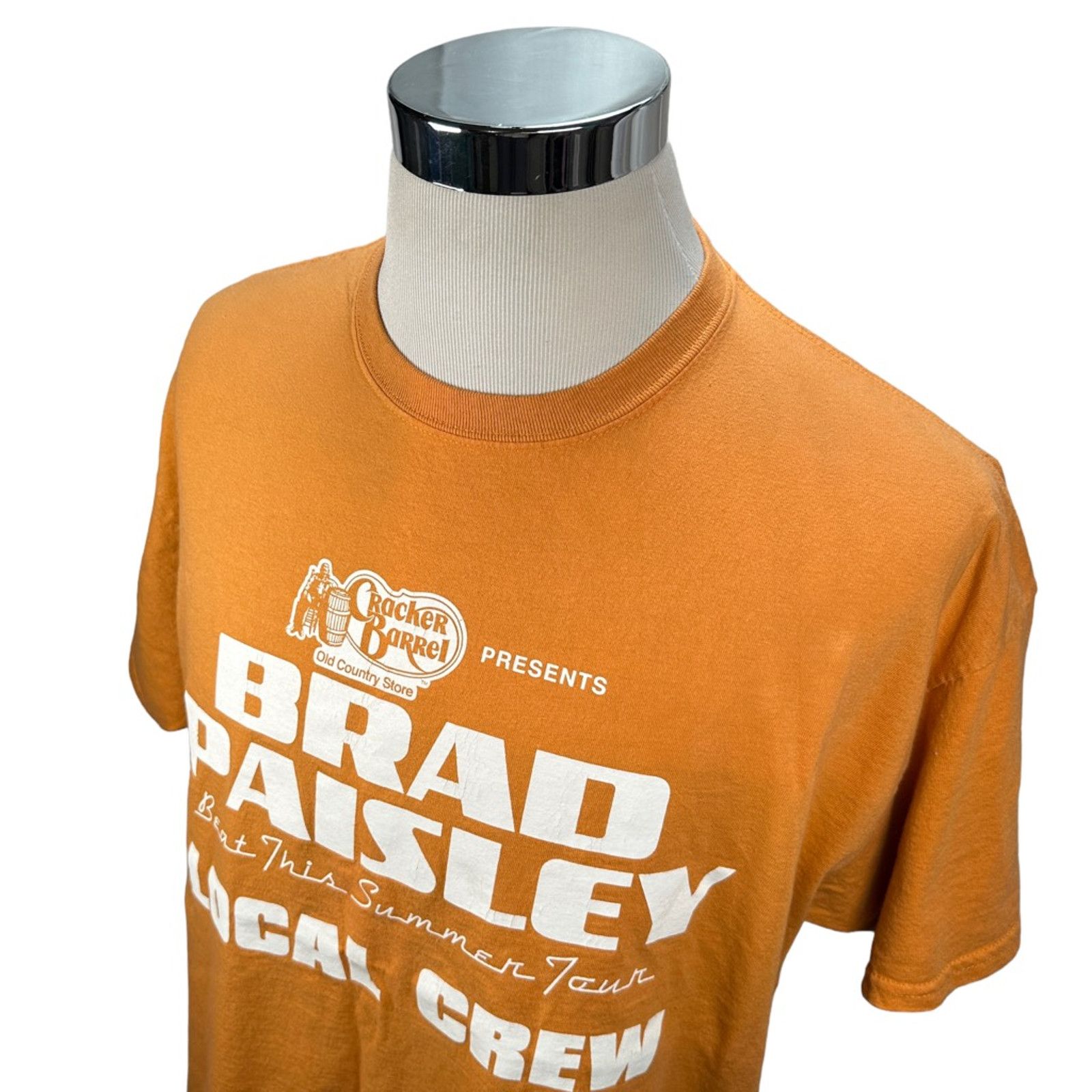 Gildan Brad Paisley Concert Local Crew T-Shirt Tour Band Orange XL Size US XL / EU 56 / 4 - 5 Thumbnail