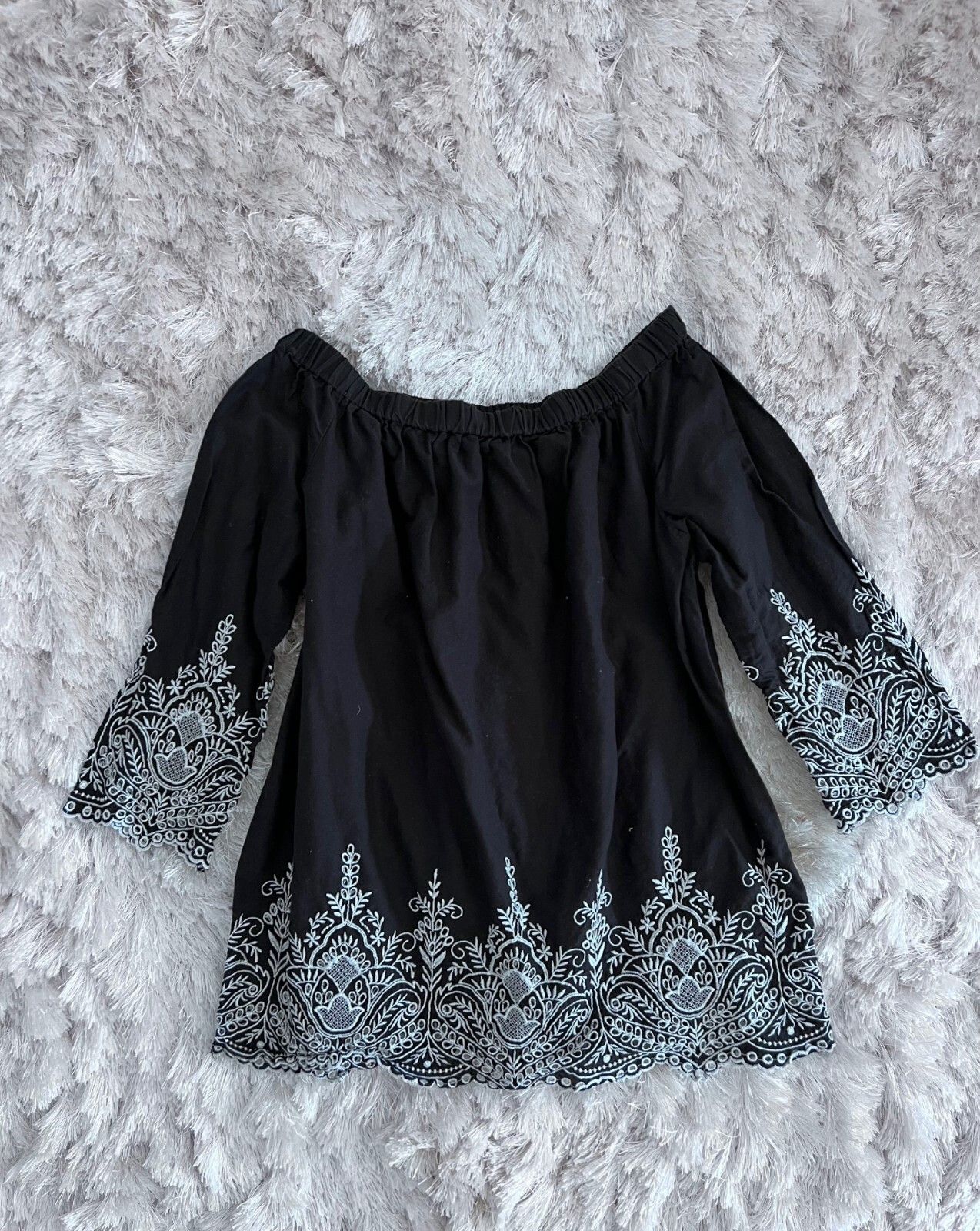 Zara Zara Embroidered Off Shoulder Blouse Black White ( S ) Size S / US 4 / IT 40 - 2 Thumbnail