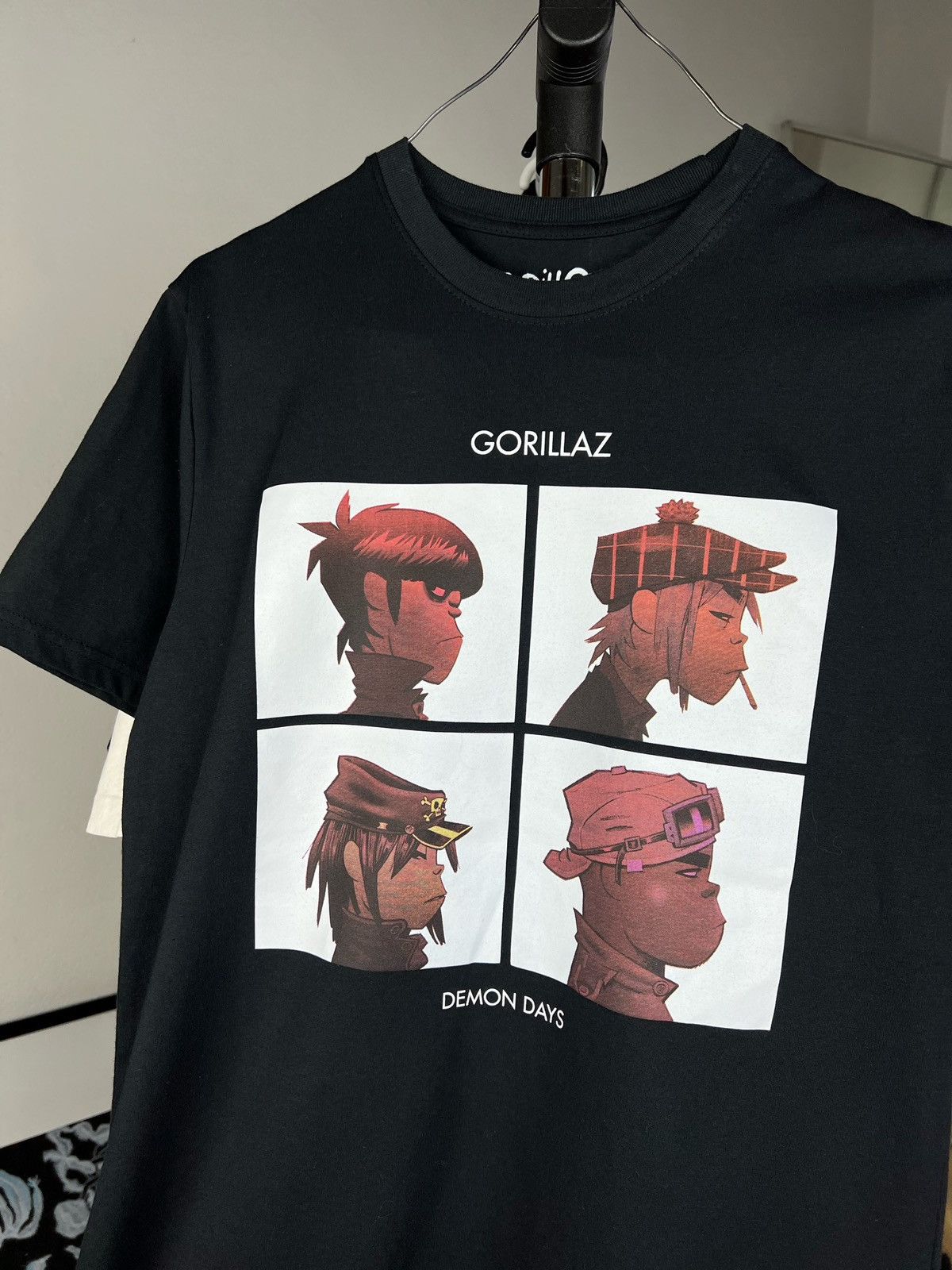 Band Tees Vintage GORILLAZ Band T-shirt Promo Album Size US M / EU 48-50 / 2 - 2 Thumbnail