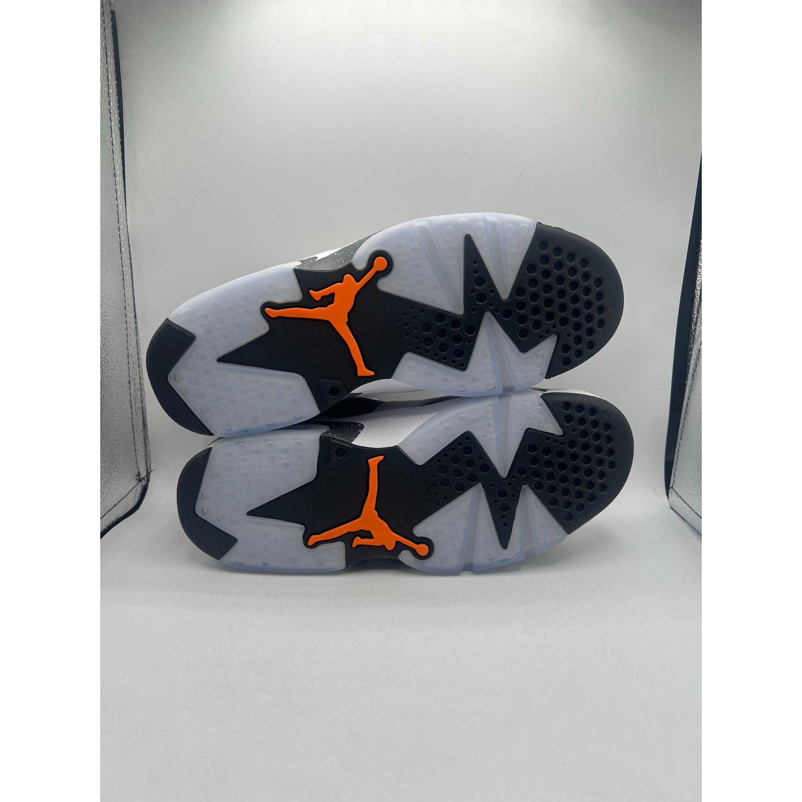Jordan Brand Paris Saint Germain X Air Jordan 6 Retro Low “Iron Grey” Size US 6 / EU 39 - 5 Thumbnail