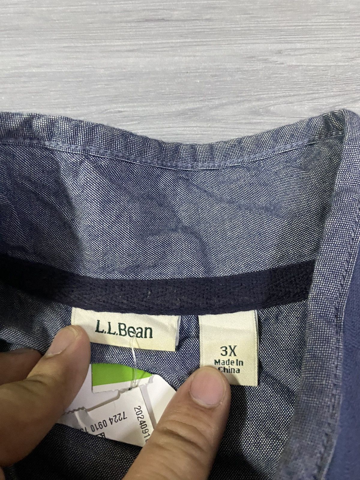 Women’s L.L. Bean Vintage Style Pullover Denim MocNeck Blue