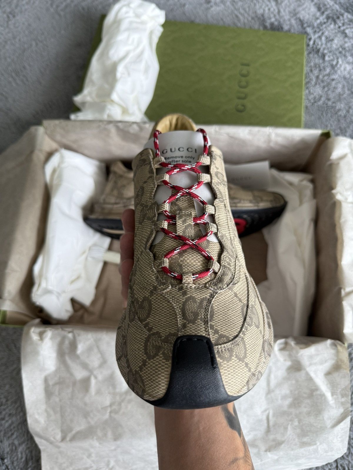 Gucci Gucci Run Sneaker Beige Ebony Monogram Size 9 US Size US 9 / EU 42 - 5 Thumbnail
