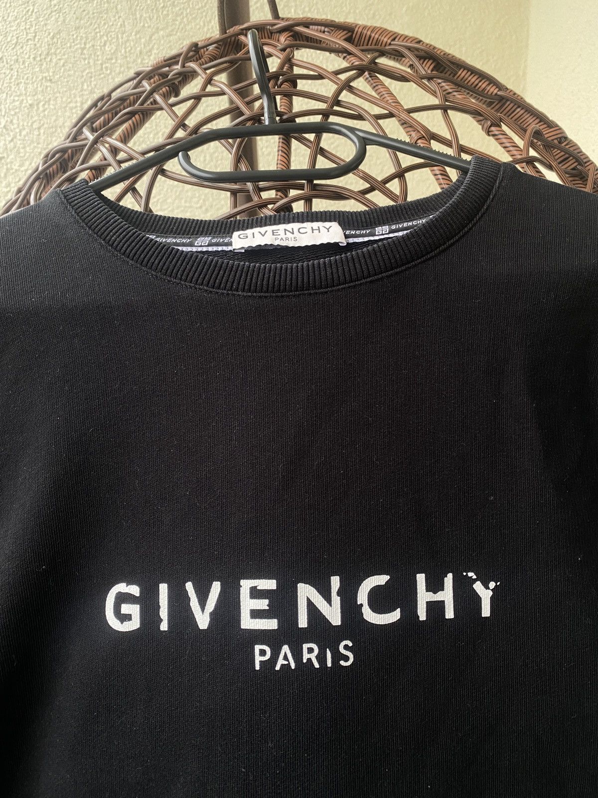 Givenchy Givenchy oversized luxury big logo crawneck Size US M / EU 48-50 / 2 - 5 Thumbnail