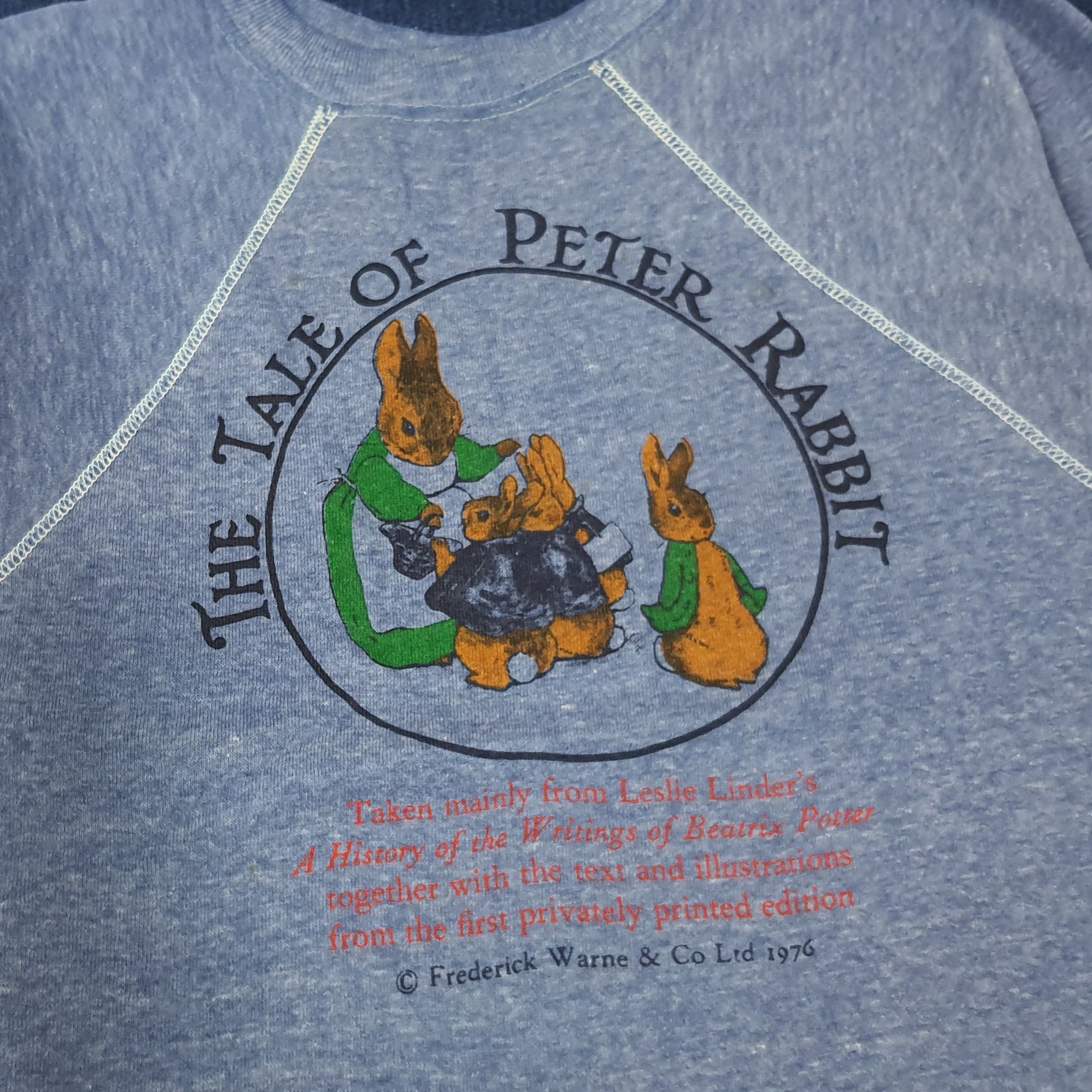 Vintage Vintage The Tale of Peter Rabbit Books Sweatshirts C232N13 Size US S / EU 44-46 / 1 - 2 Thumbnail