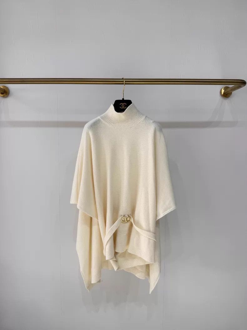 Valentino Valentino Ladies sheep wool turtleneck cloak knitted top Size M / US 6-8 / IT 42-44 - 1 Thumbnail