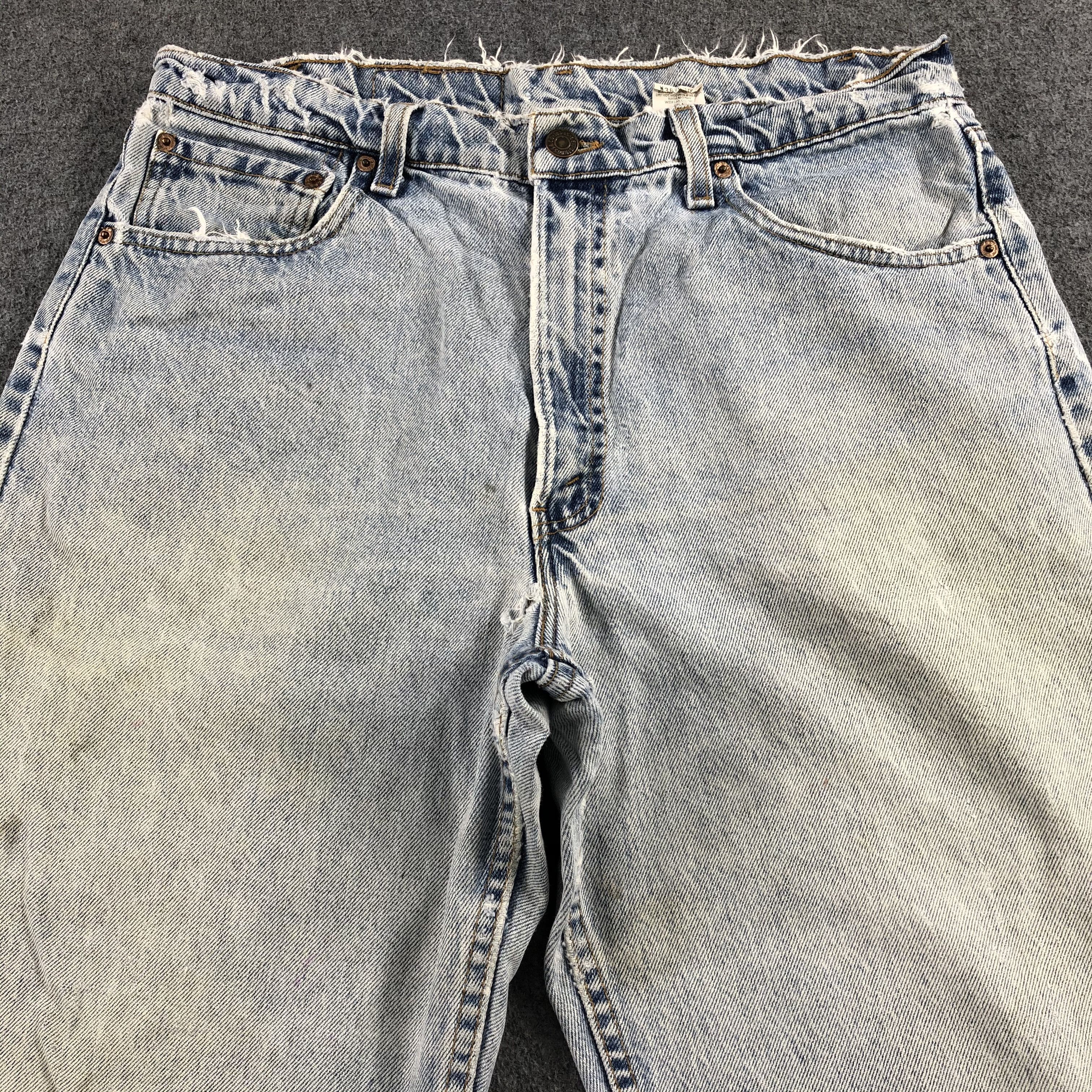 Levi's Vintage 90s Light Wash Levis 550 Jeans-J2188 Size US 33 - 3 Thumbnail