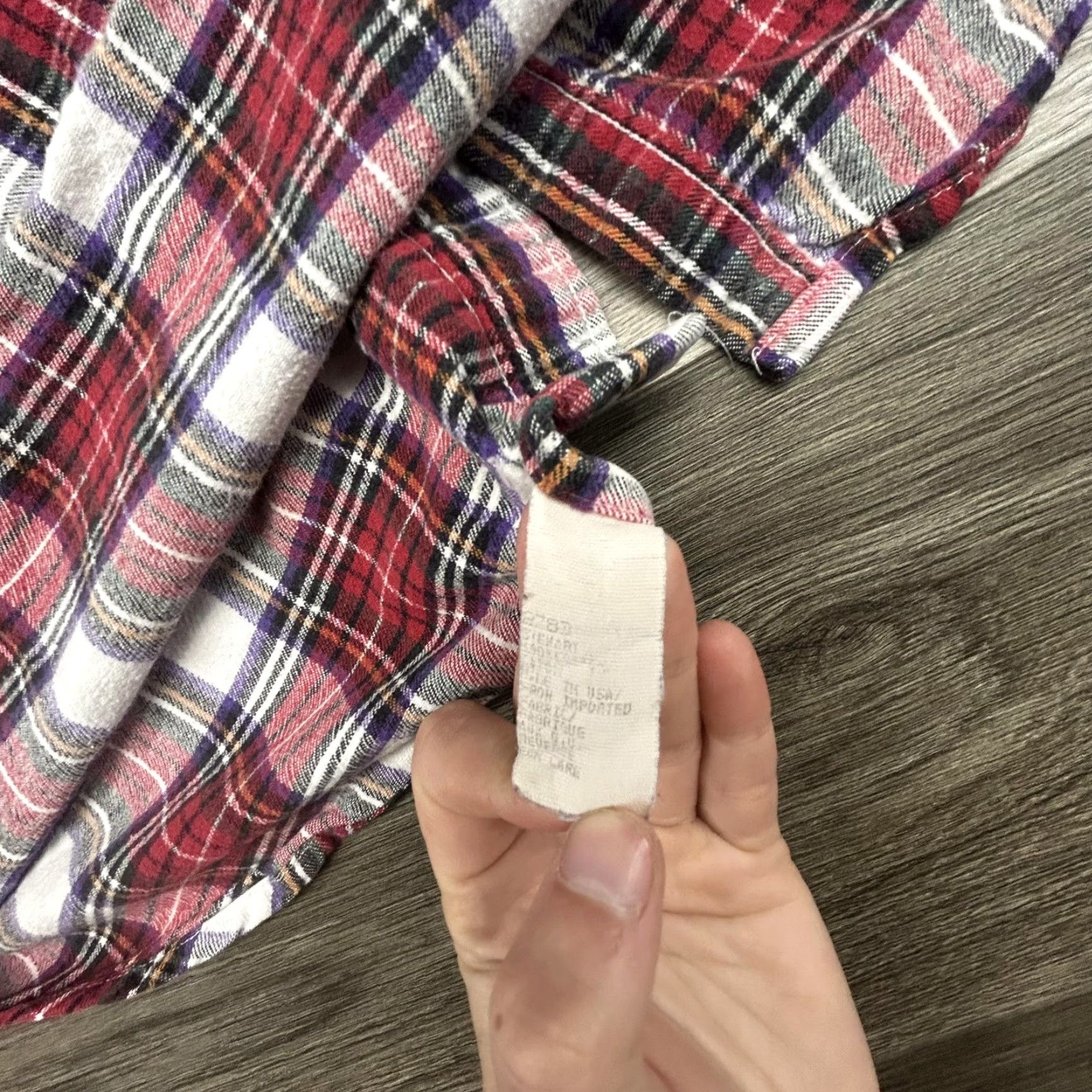 Vintage VINTAGE Woolrich Shirt Mens XL Red Plaid Flannel Button-Up Pockets Made in USA Size US XL / EU 56 / 4 - 7 Thumbnail
