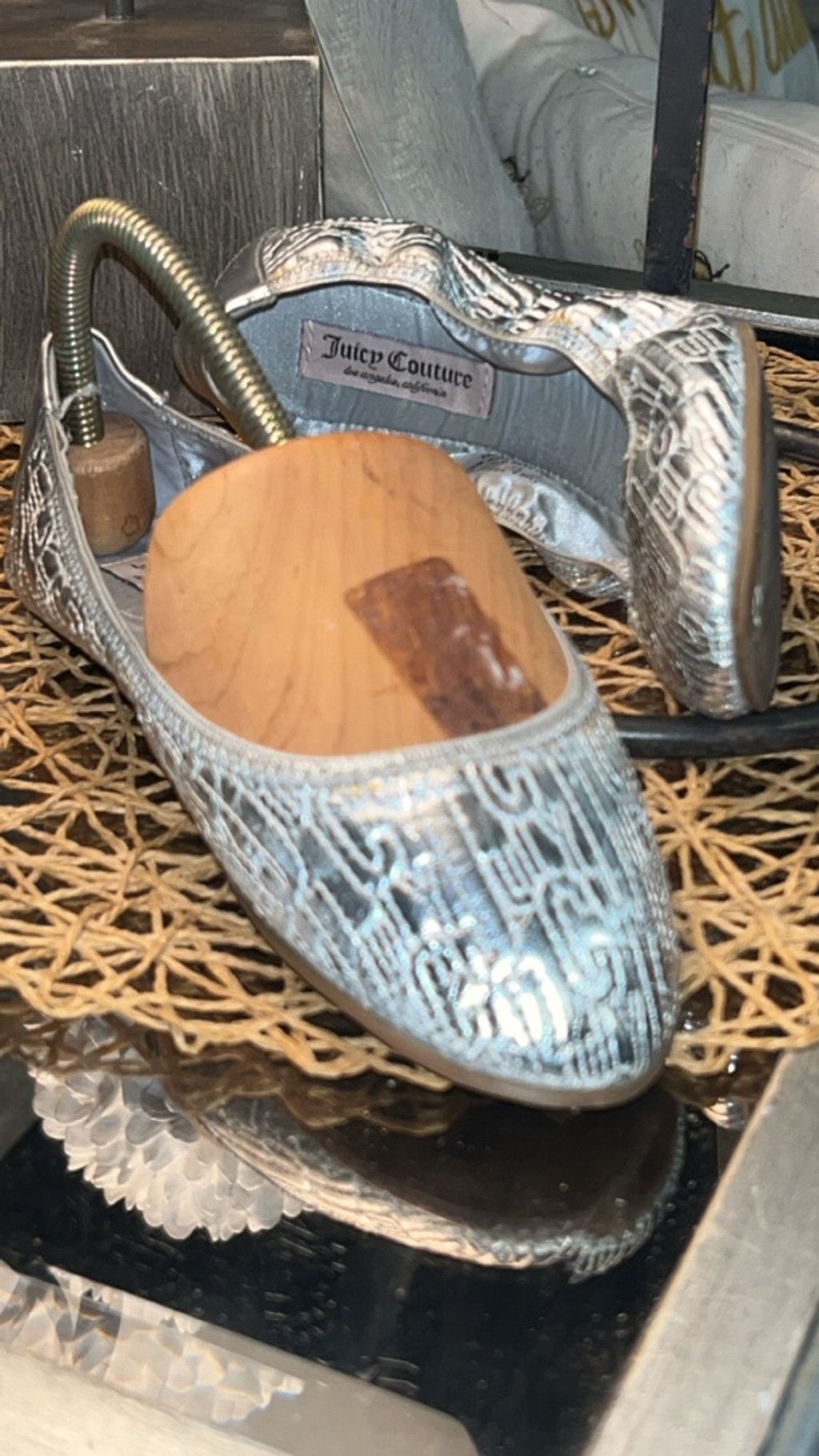 Juicy Couture Women's Juicy Couture Silver Metallic Flats Size 7 Size US 7 / IT 37 - 4 Thumbnail