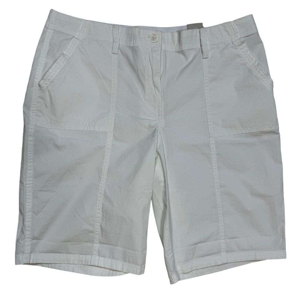 Chicos NWT New Chico's White Cool Cotton Shorts Size 1P US 8 Petit Size 30" / US 8 / IT 44 - 1 Thumbnail