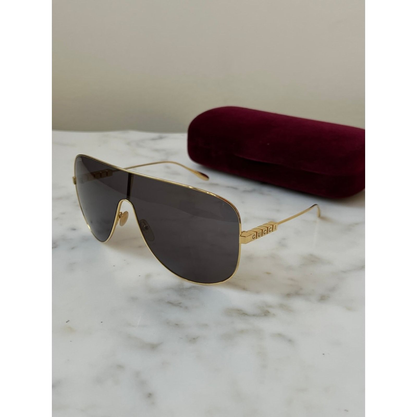 Gucci NEW Gucci GG1436S Gold Metal Shield Grey Lens Sunglasses Size ONE SIZE - 2 Thumbnail