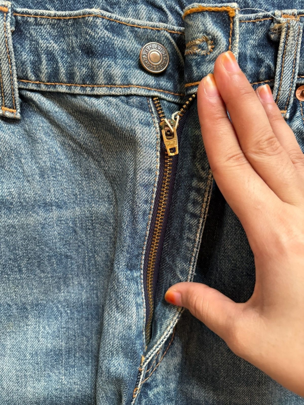 LVC × Levi's × Levi's Vintage Clothing Vintage 90s Levis 505 Orange Tab Patch Distressed Baggy Jean Size US 32 / EU 48 - 3 Thumbnail